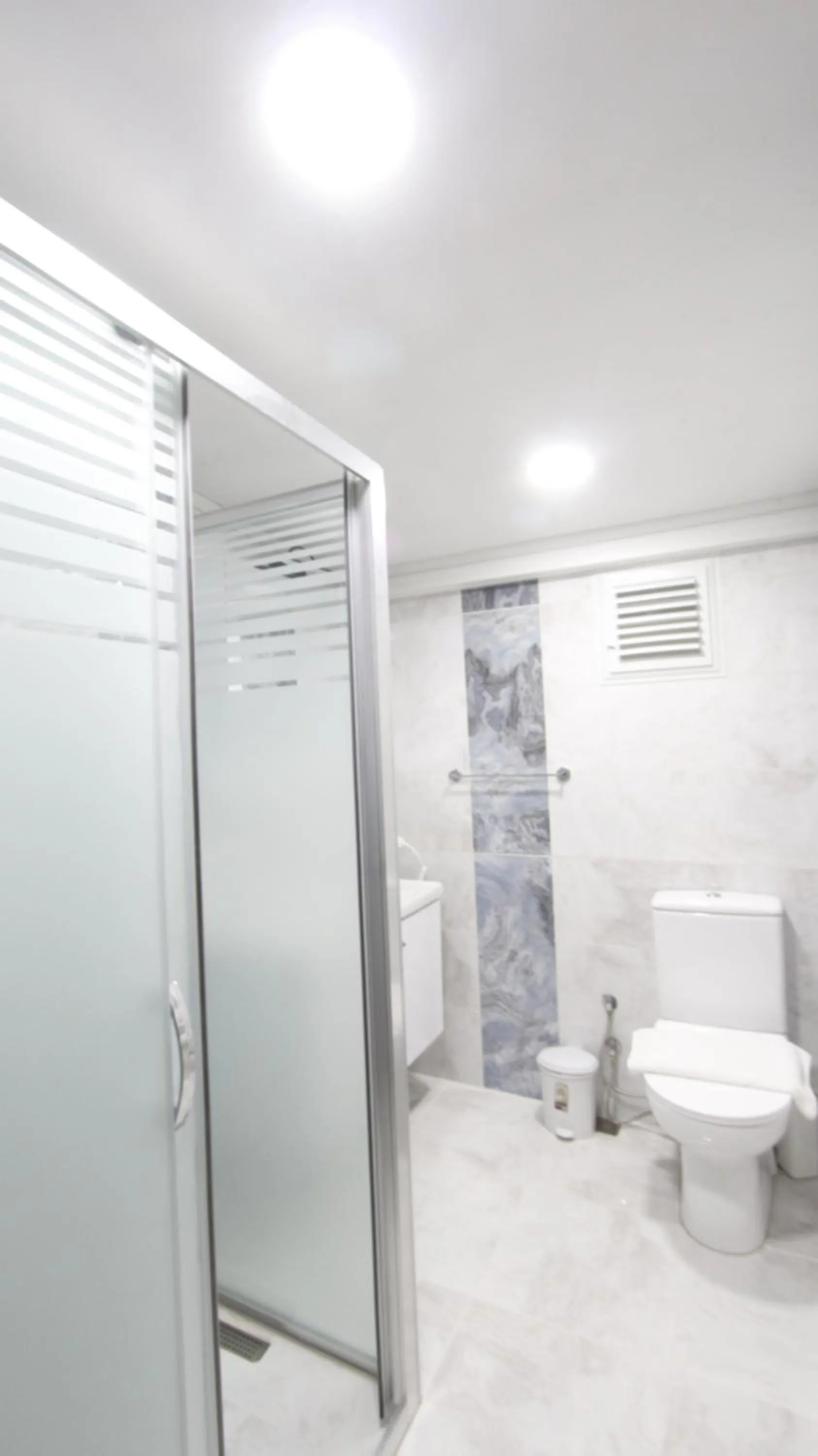 Shower in Hotel Ave Maria