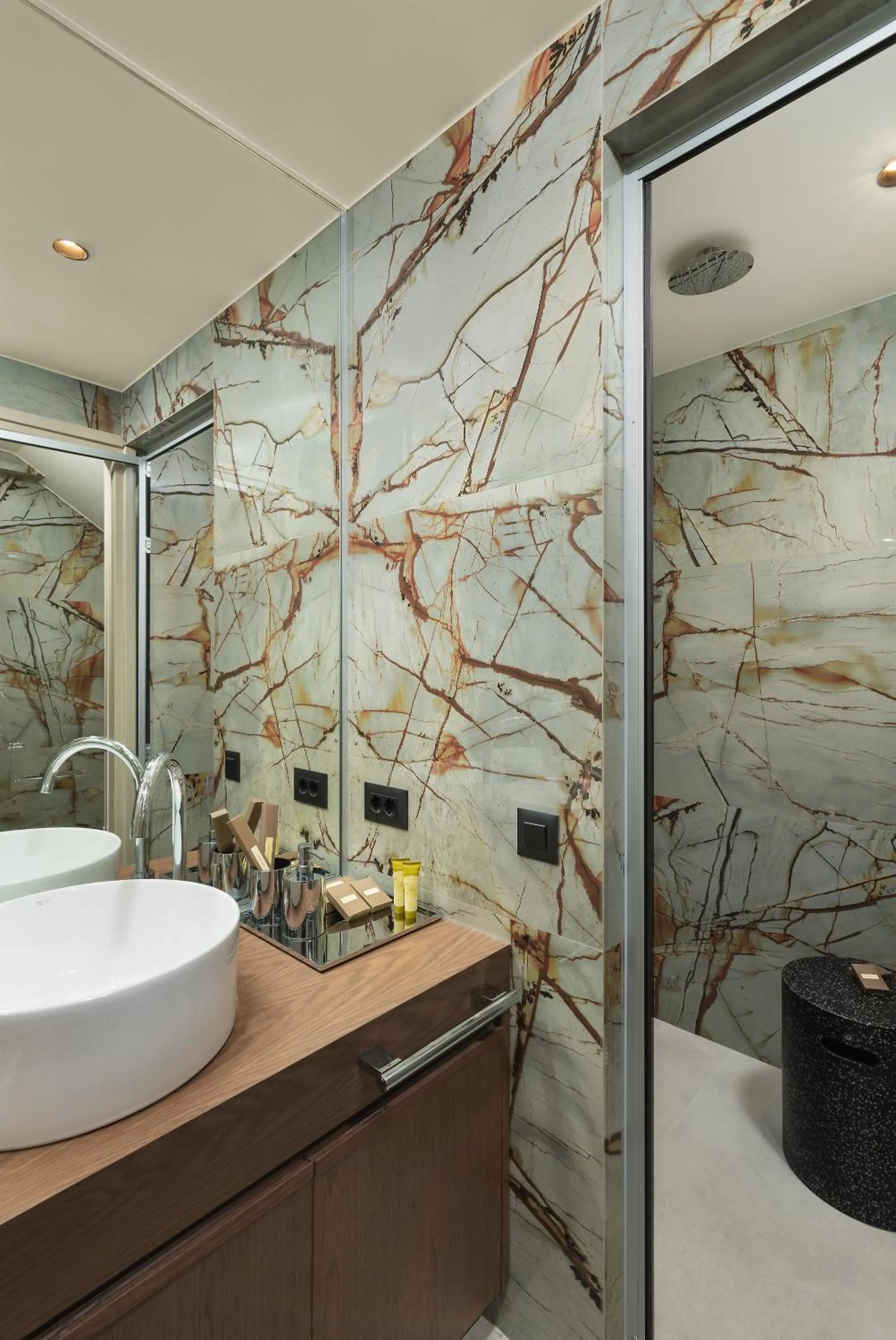 Shower in Elia Agia Marina Resort