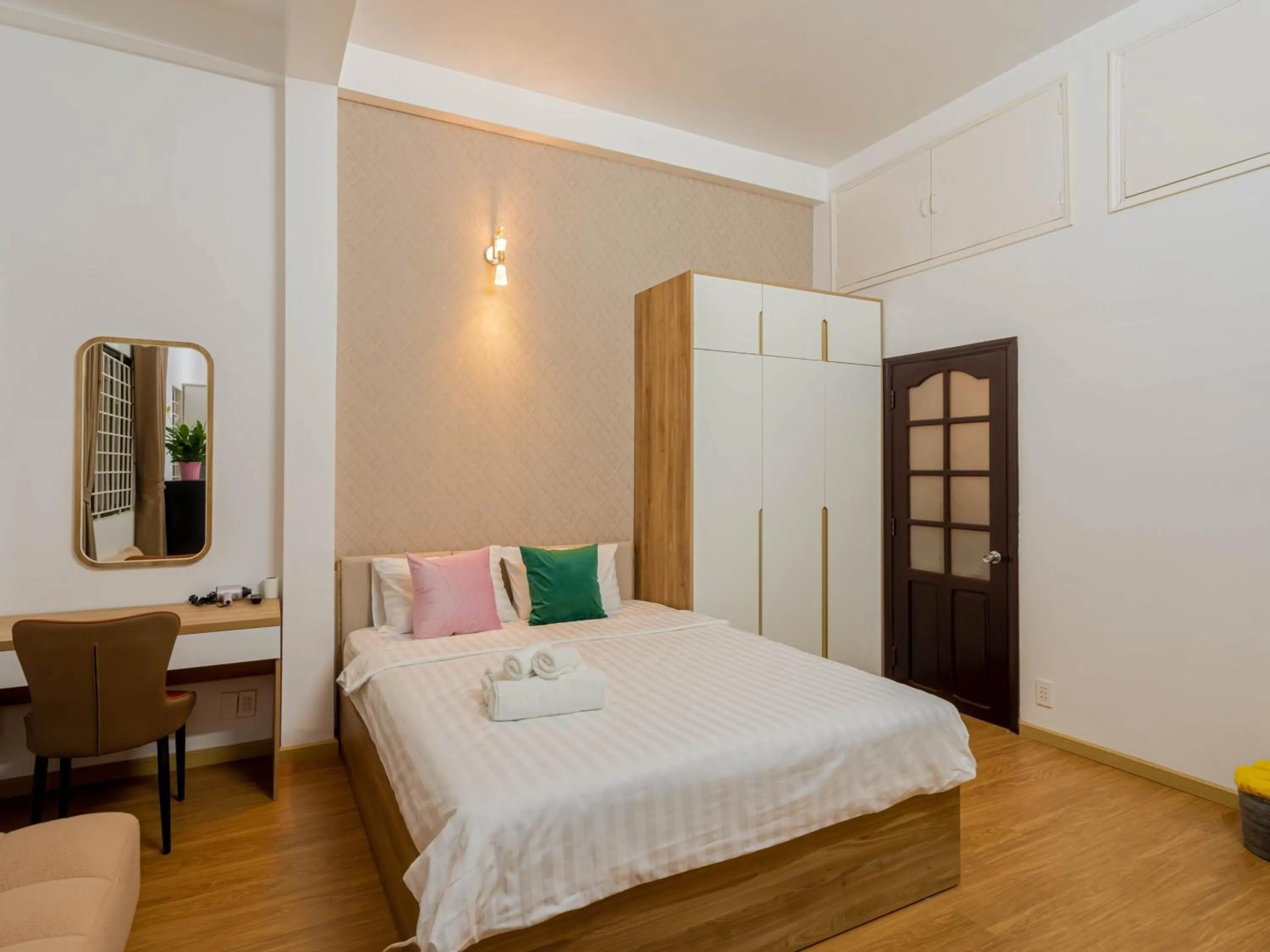 Bed in Kansas Hotel & Apartment - Notre Dame