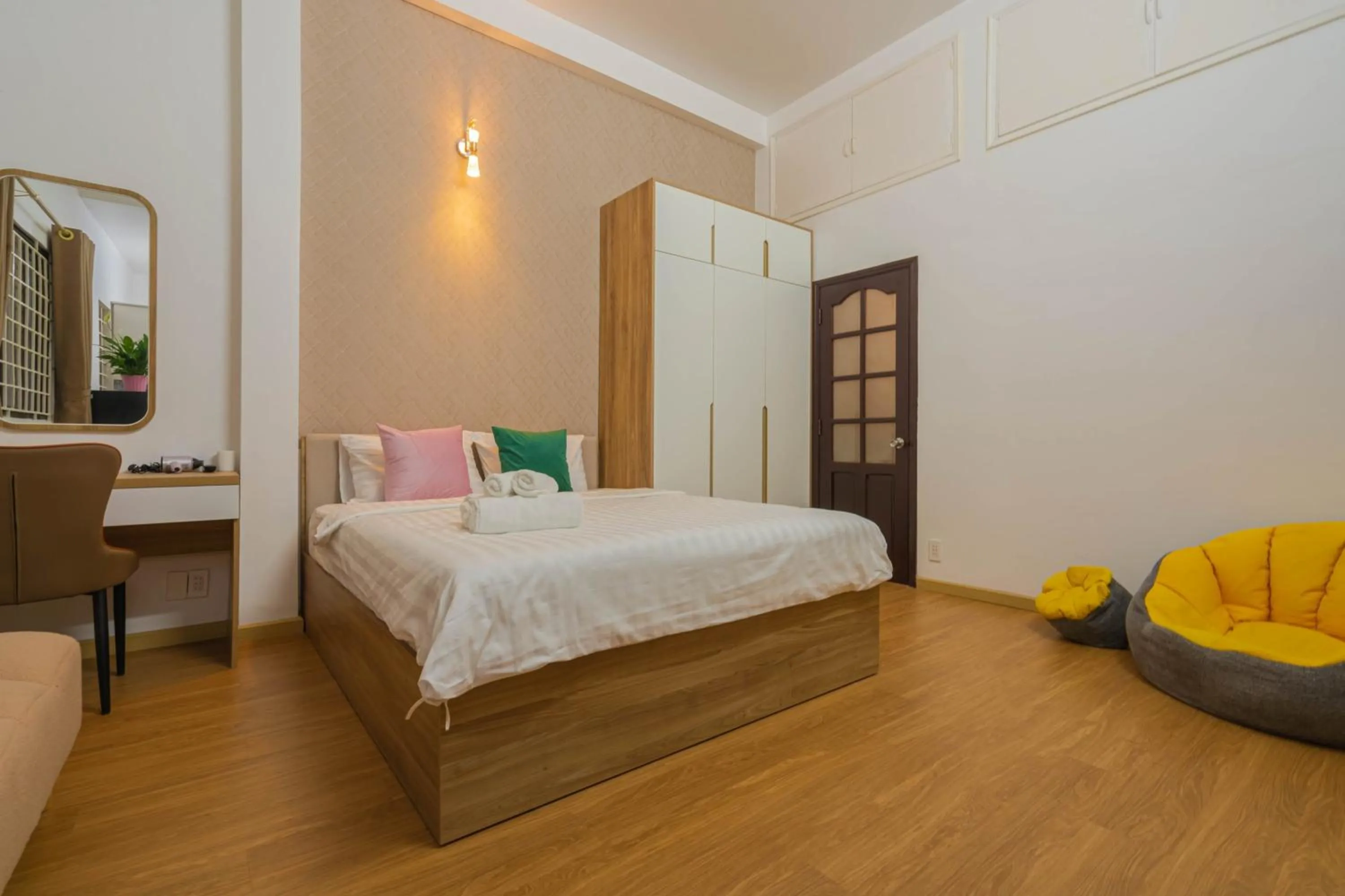 Bedroom in Kansas Hotel & Apartment - Notre Dame