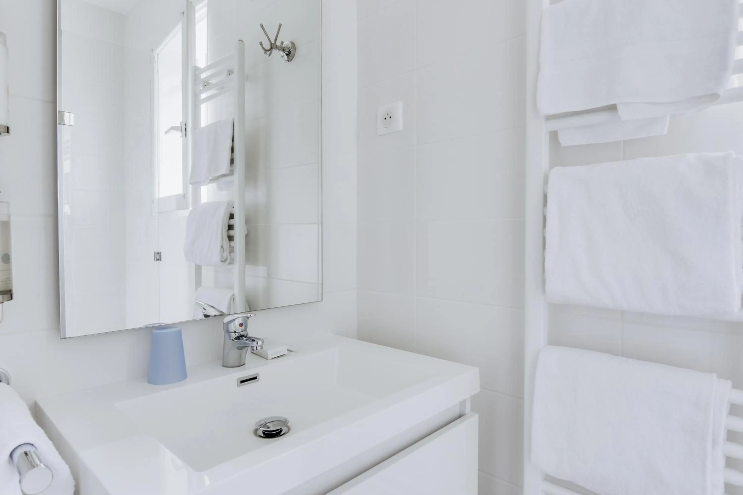Bathroom in Hôtel du Jeu de Paume