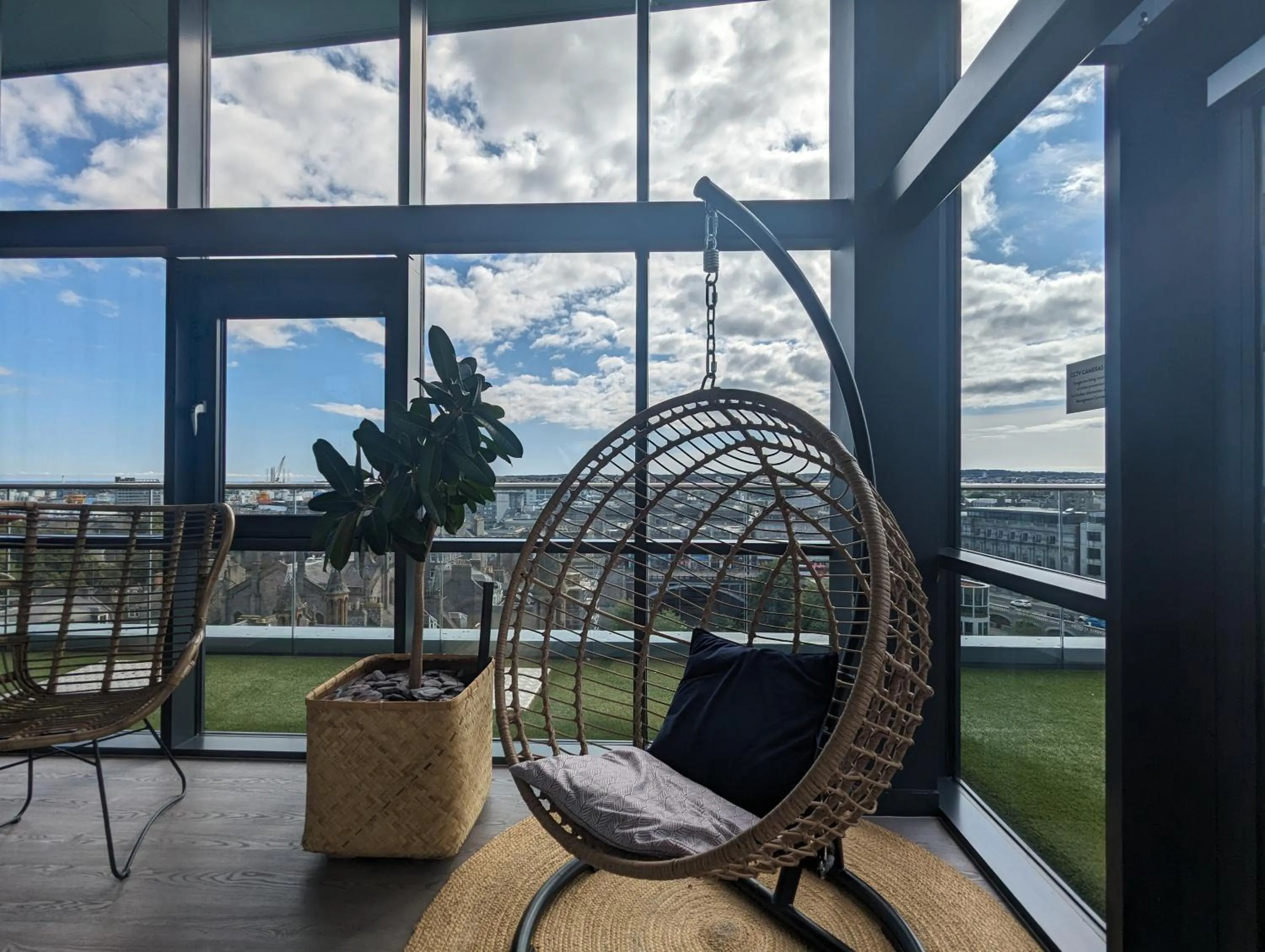 Balcony/Terrace in Charles Hope Aberdeen