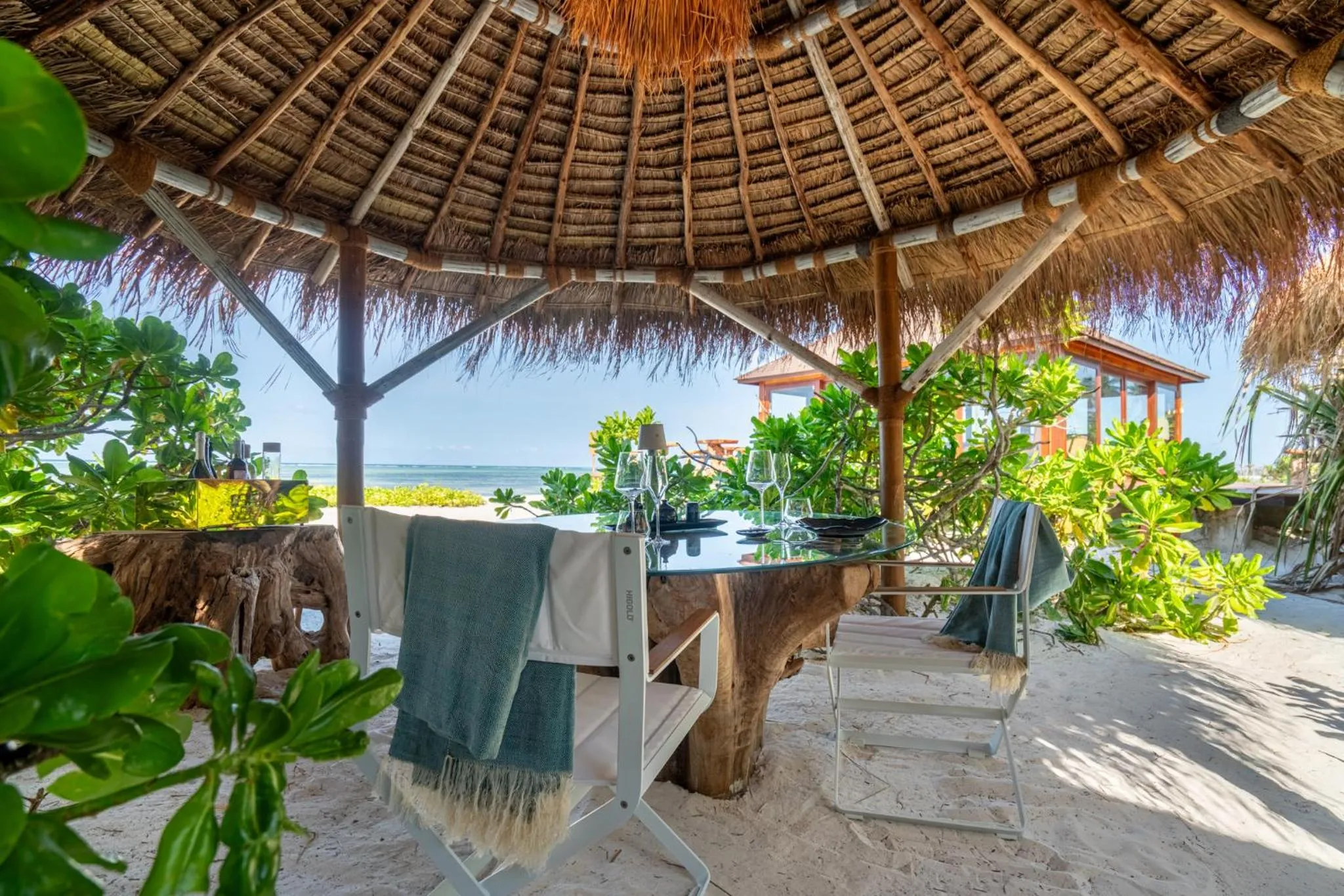 Restaurant/places to eat in Sensations Eco-Chic Hotel