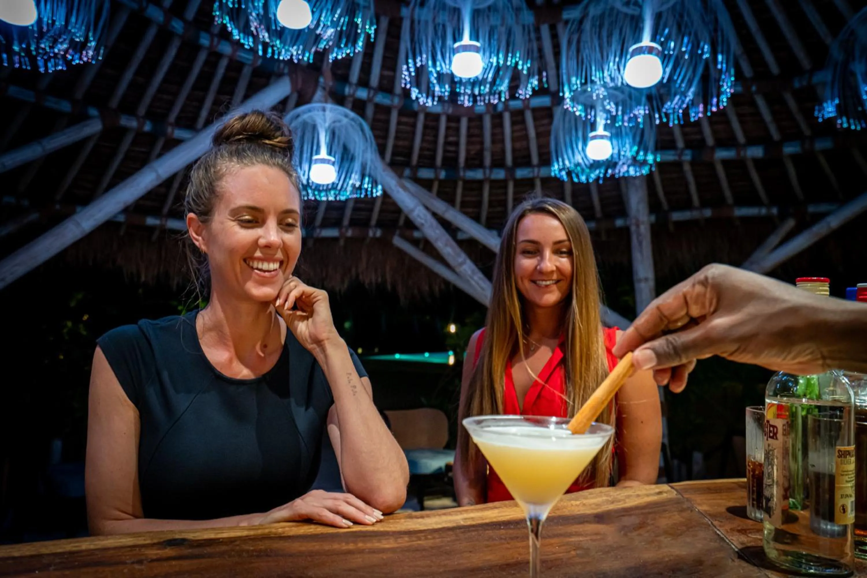 Lounge or bar in Sensations Eco-Chic Hotel