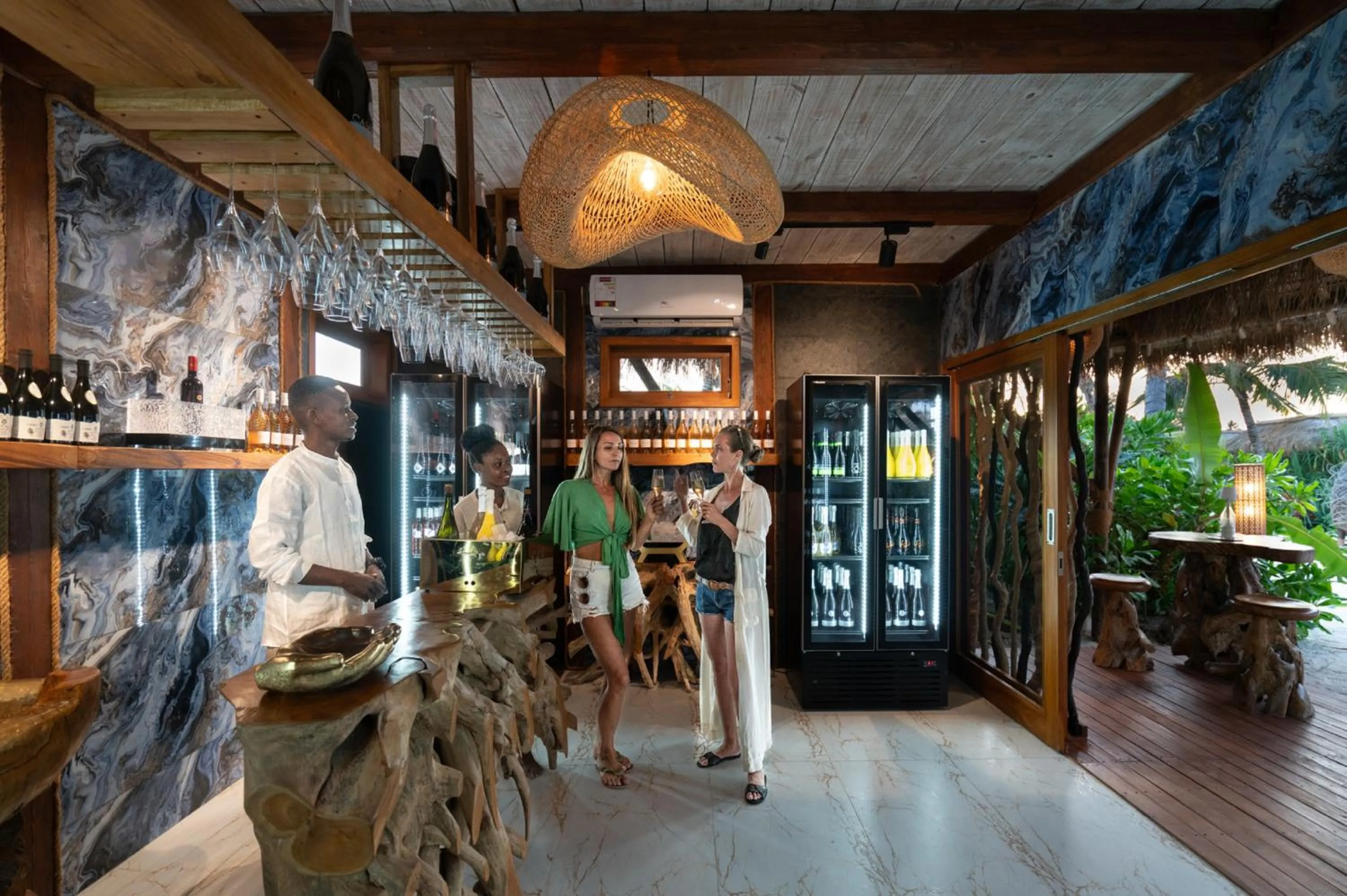 Lounge or bar in Sensations Eco-Chic Hotel