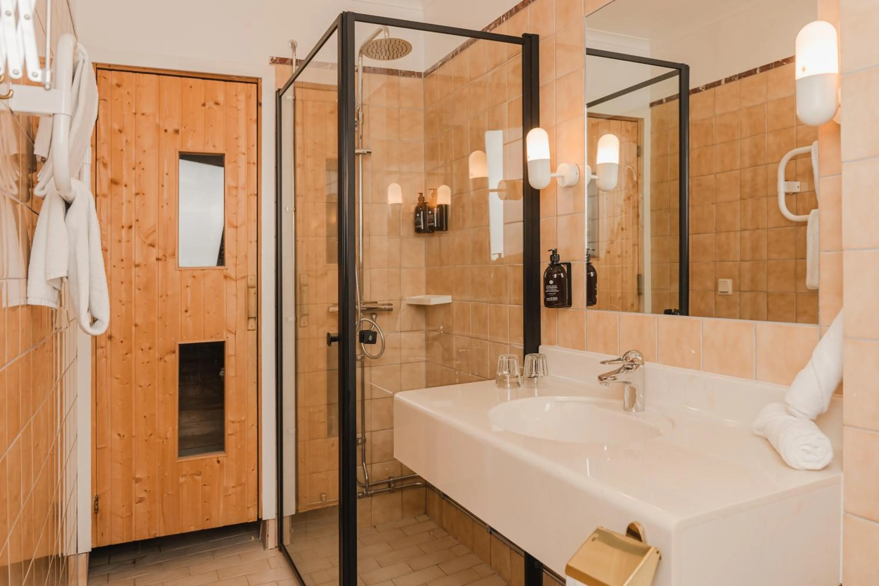 Bathroom in Haparanda Stadshotell