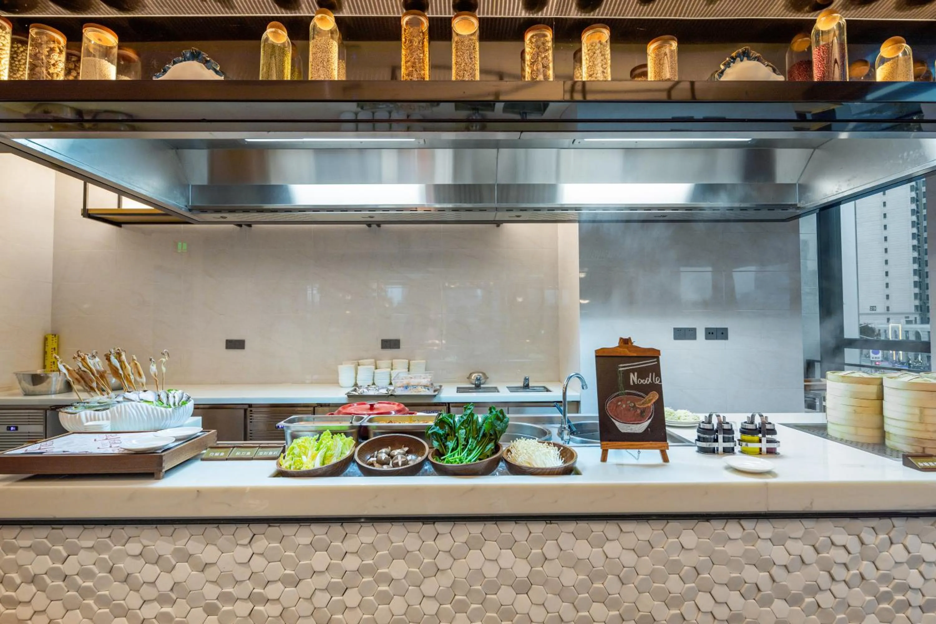 Restaurant/places to eat in The COLI Hotel Jinan