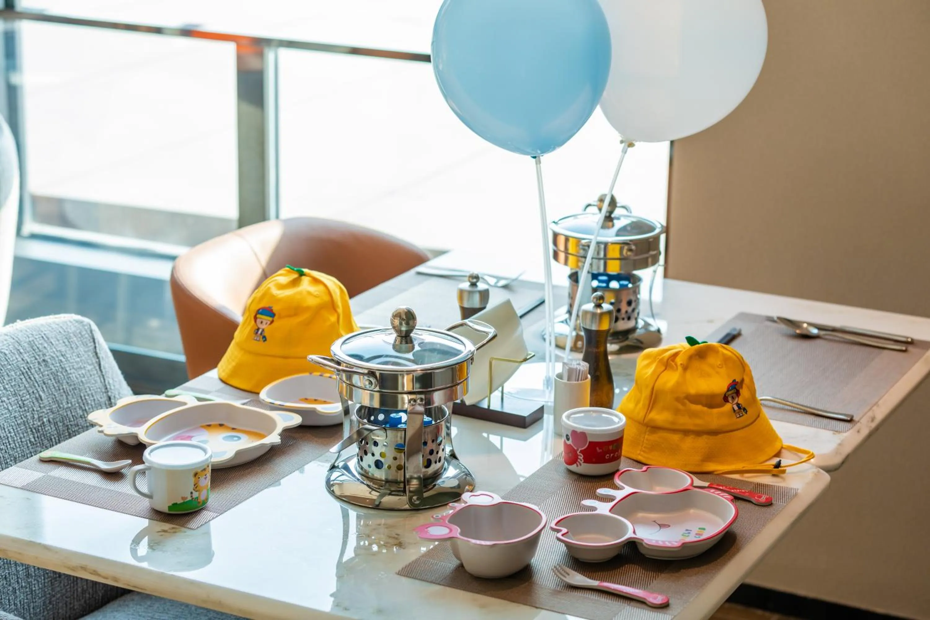 Restaurant/places to eat in The COLI Hotel Jinan