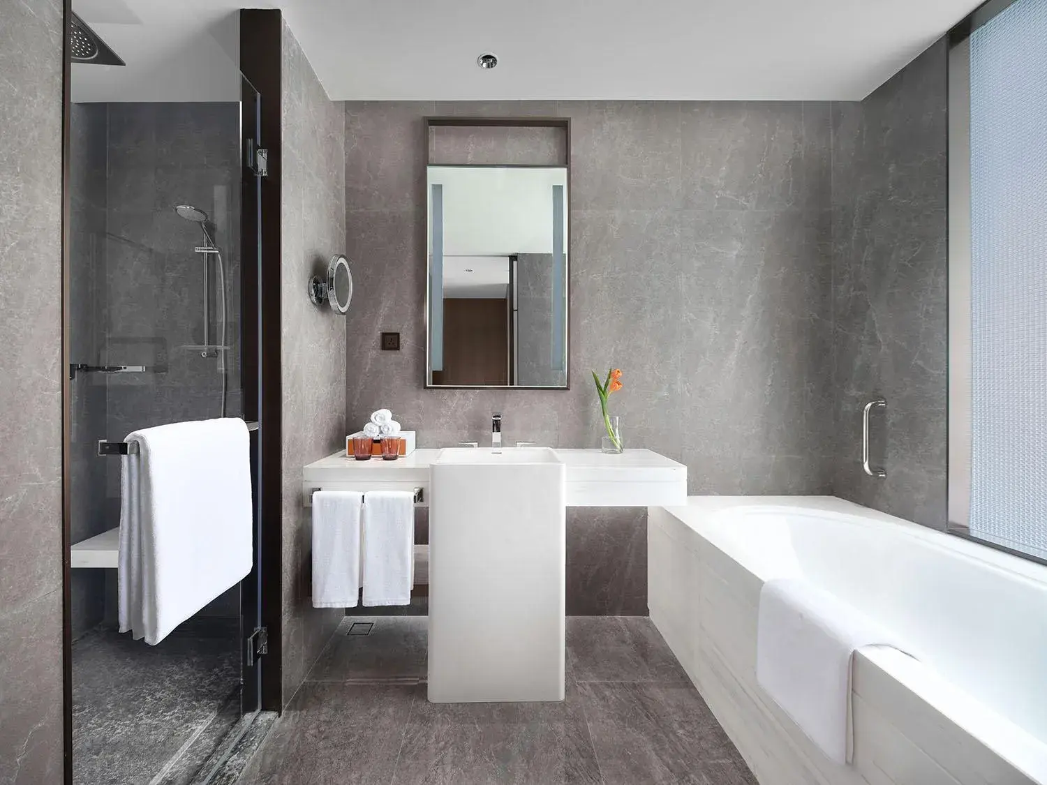 Deluxe Lake View Twin Room in Cordis, Xuzhou Deluxe Lake View Twin Room in Cordis, Xuzhou