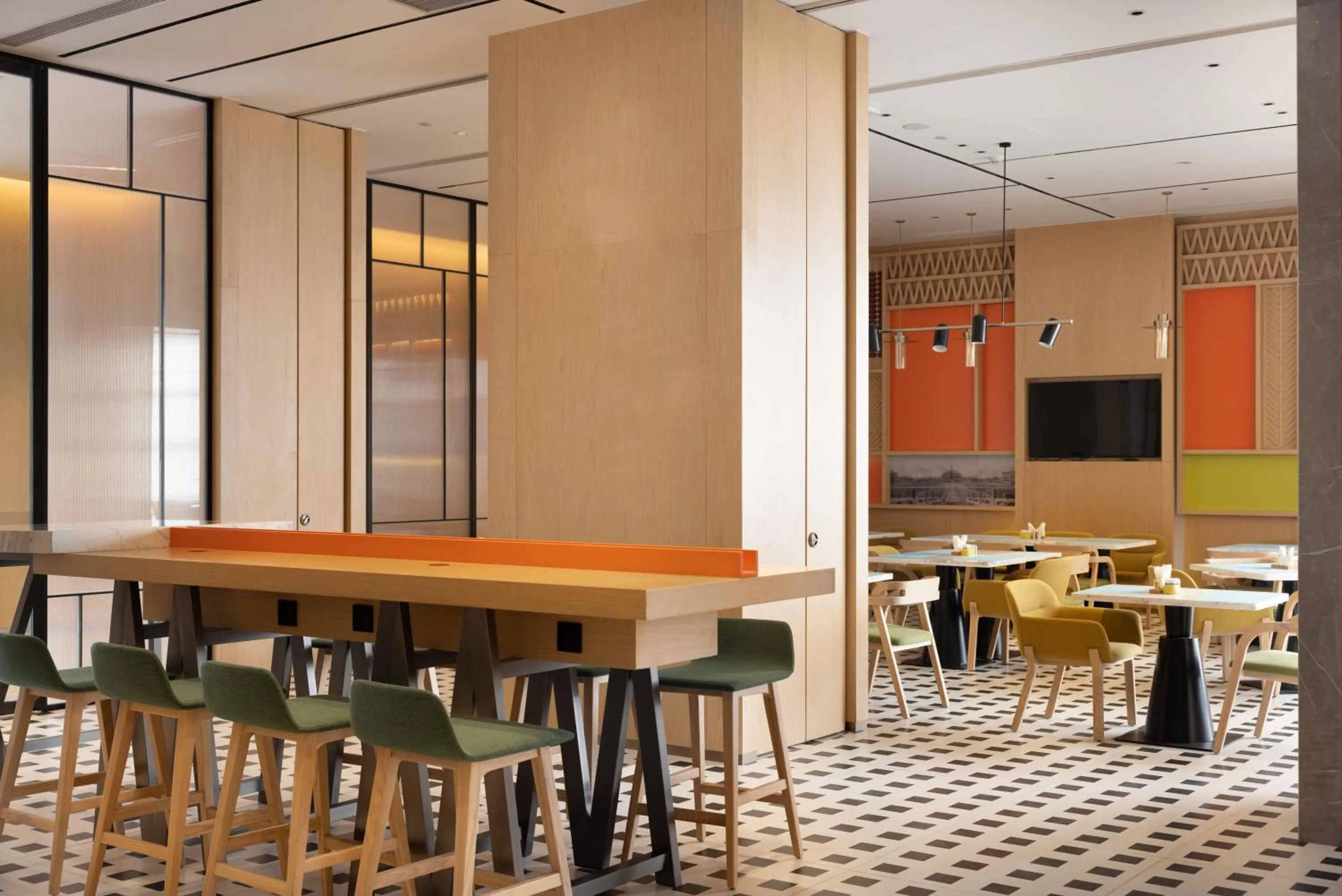 Restaurant/places to eat in Home2 Suites by Hilton Beijing West Station