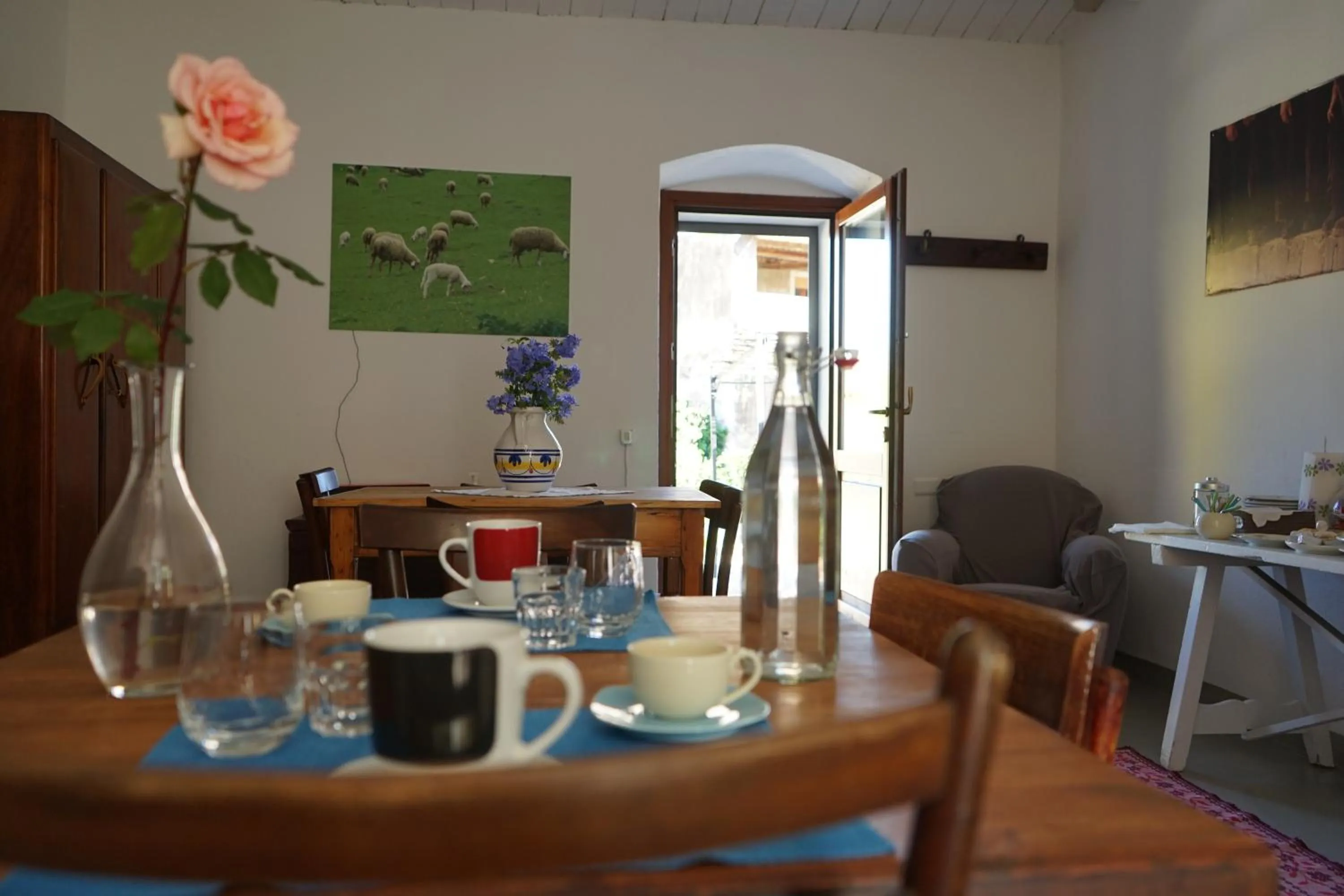 Restaurant/places to eat in B&B Catedda