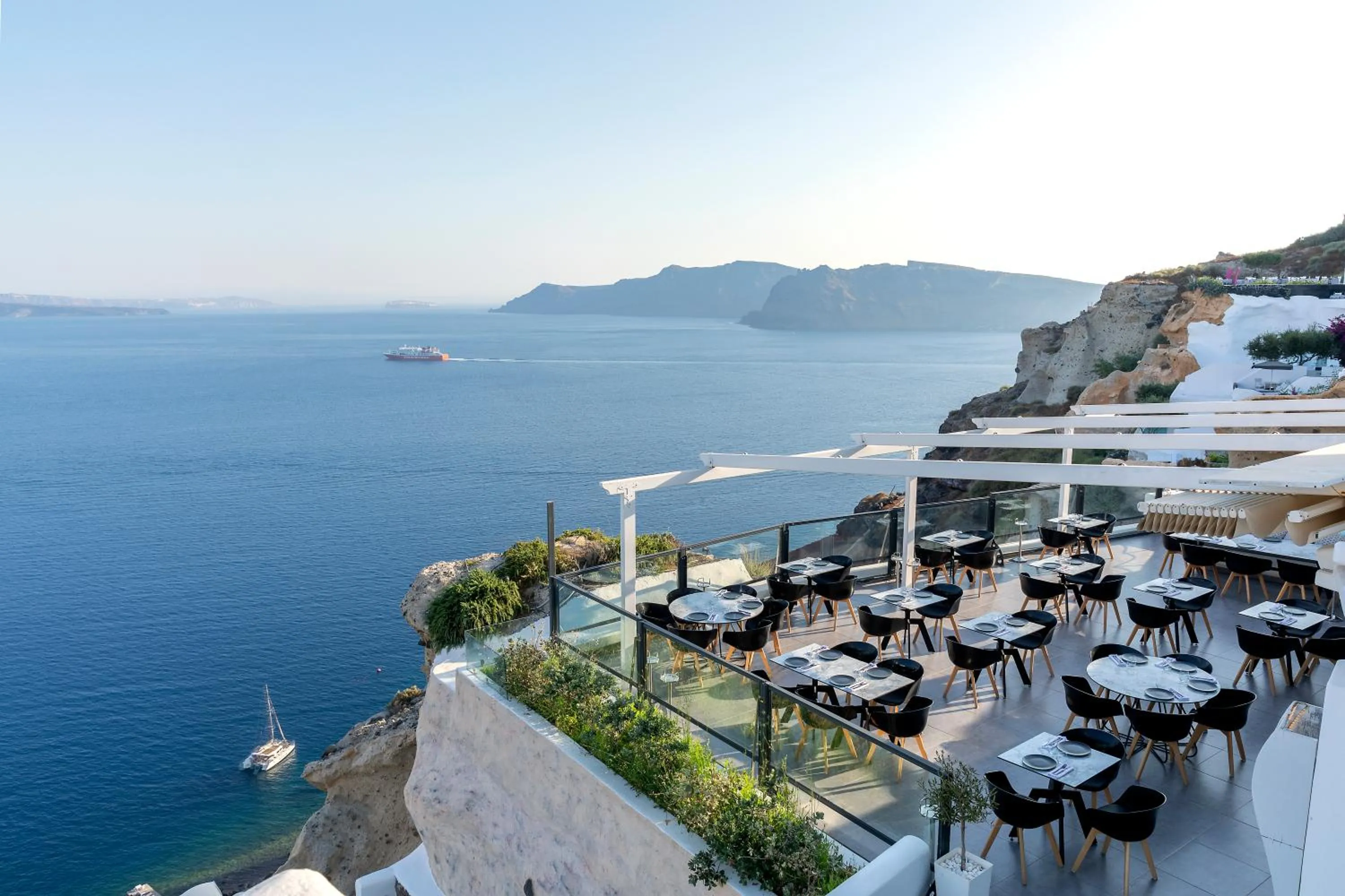 Restaurant/places to eat in Santorini Secret Suites & Spa, Small Luxury Hotels of the World