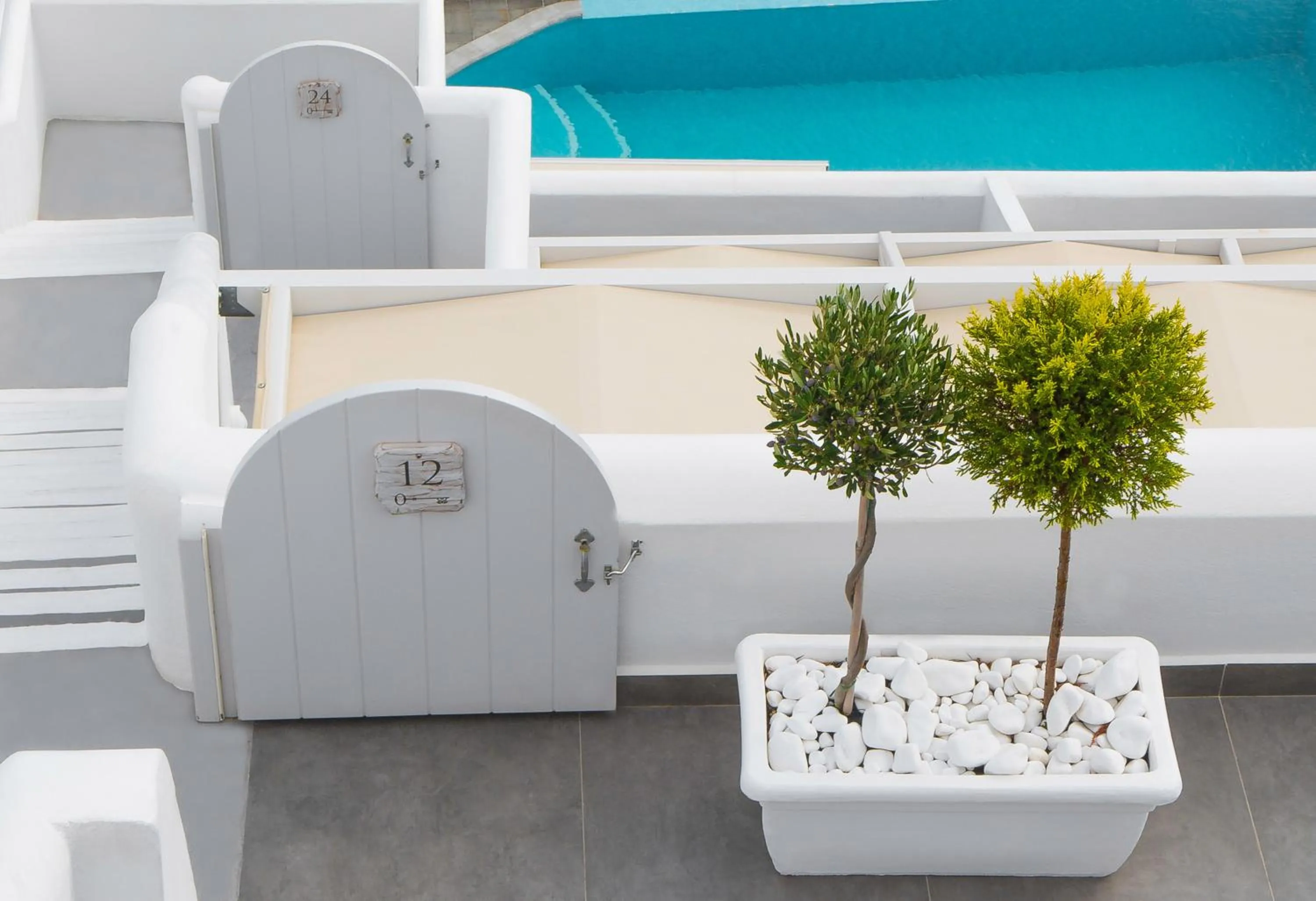 Patio, Bed in Santorini Secret Suites & Spa, Small Luxury Hotels of the World