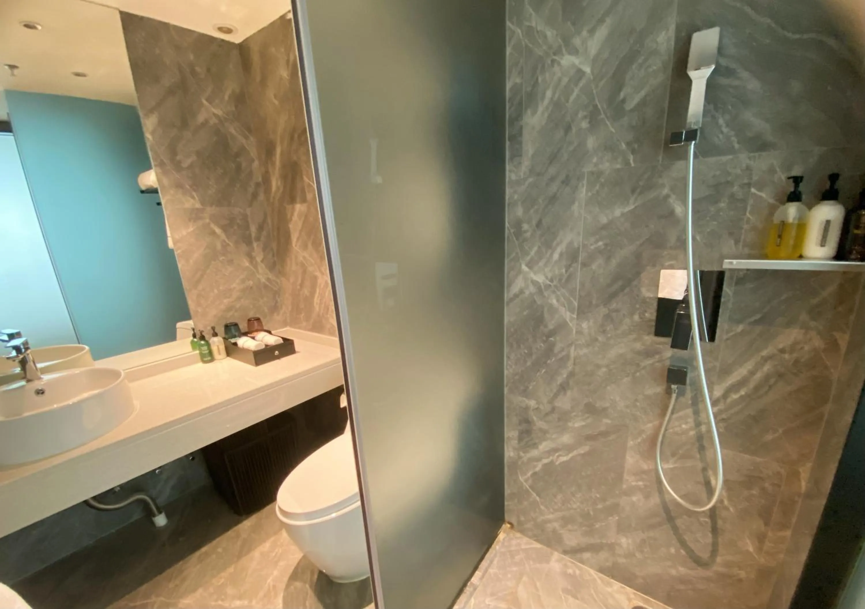 Bathroom in Paco Hotel Shenzhen Luohu Port