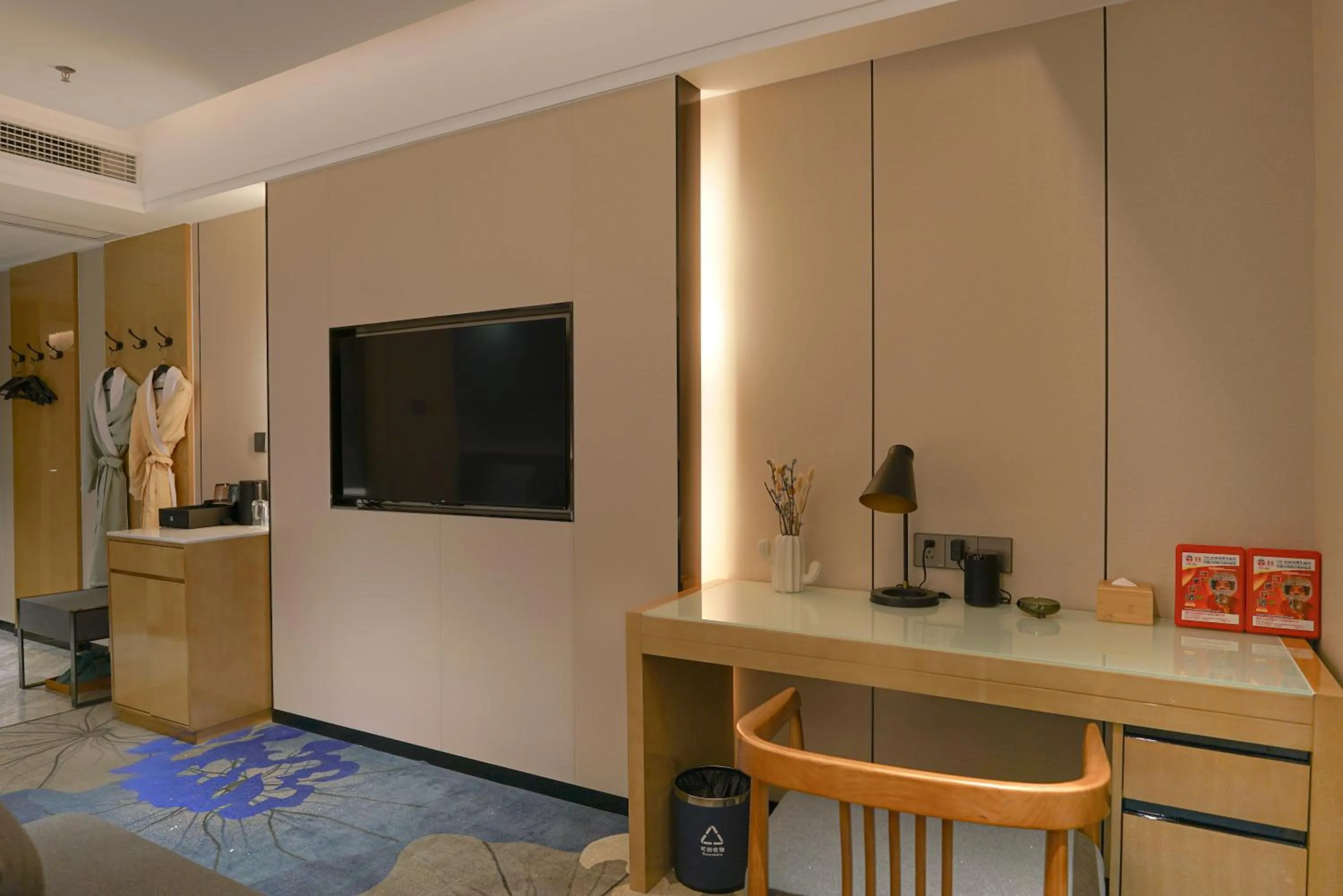 Bedroom in Paco Hotel Shenzhen Luohu Port