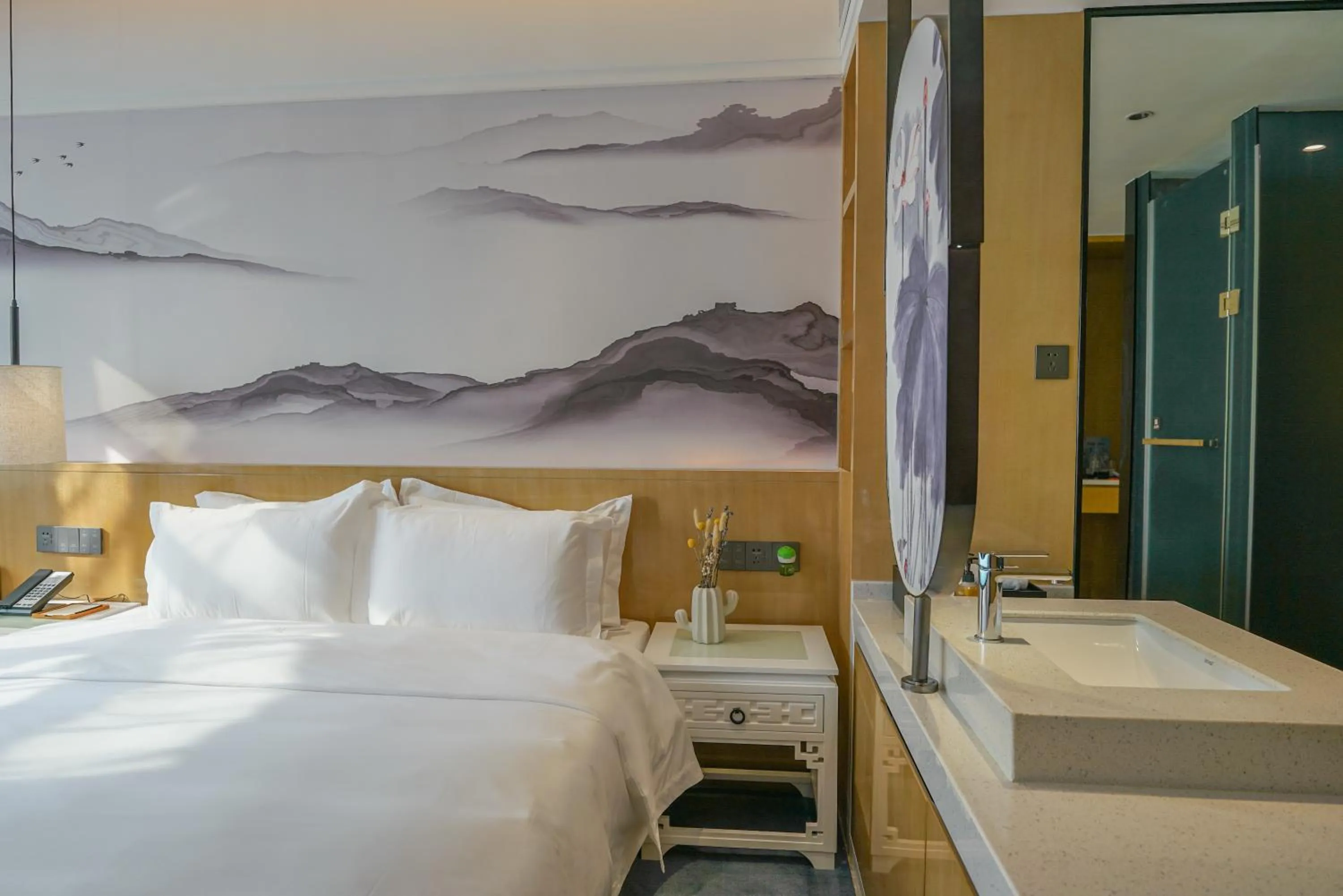 Bedroom, Bed in Paco Hotel Shenzhen Luohu Port