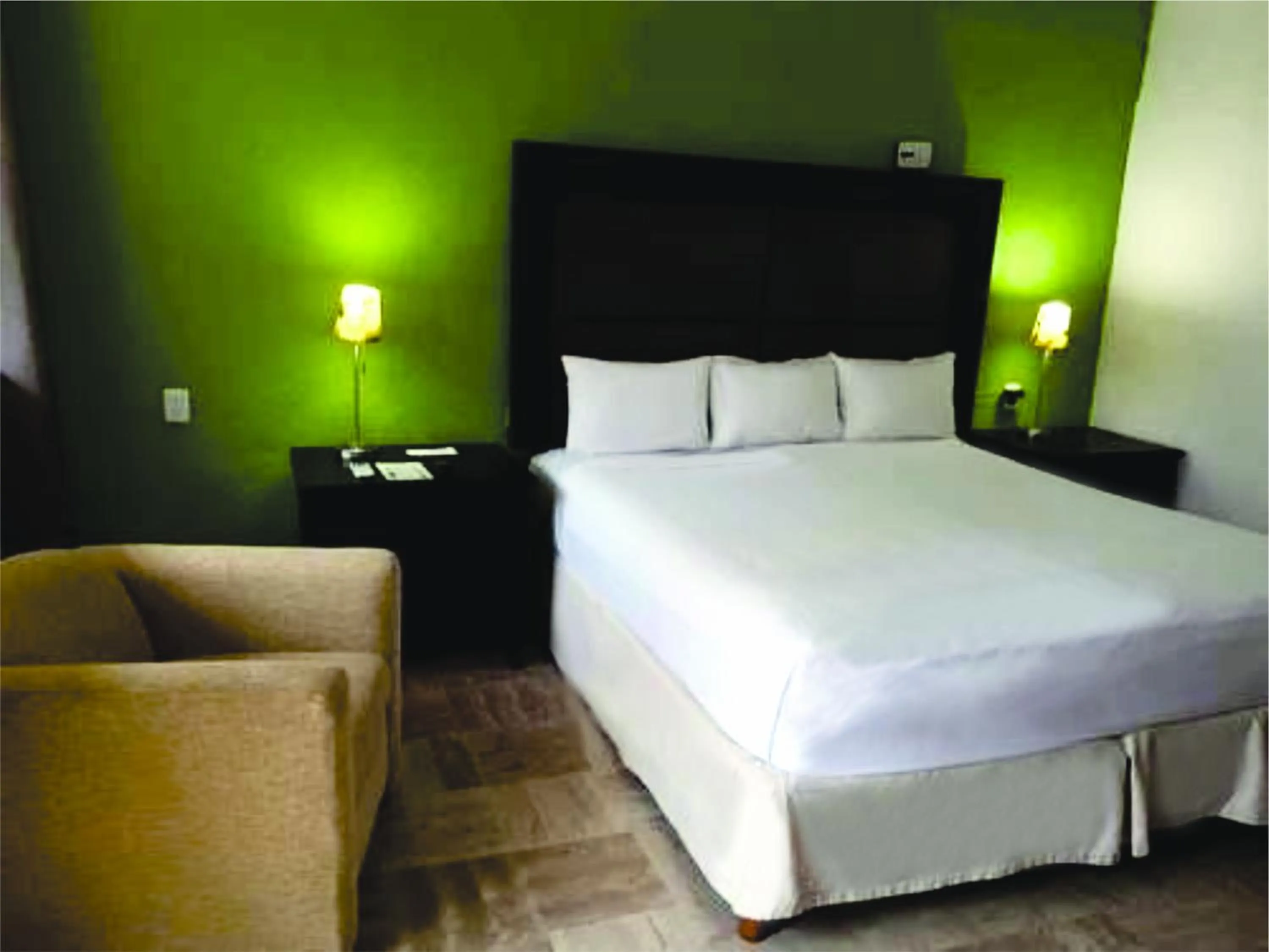 Bed in Sunlight Hotel