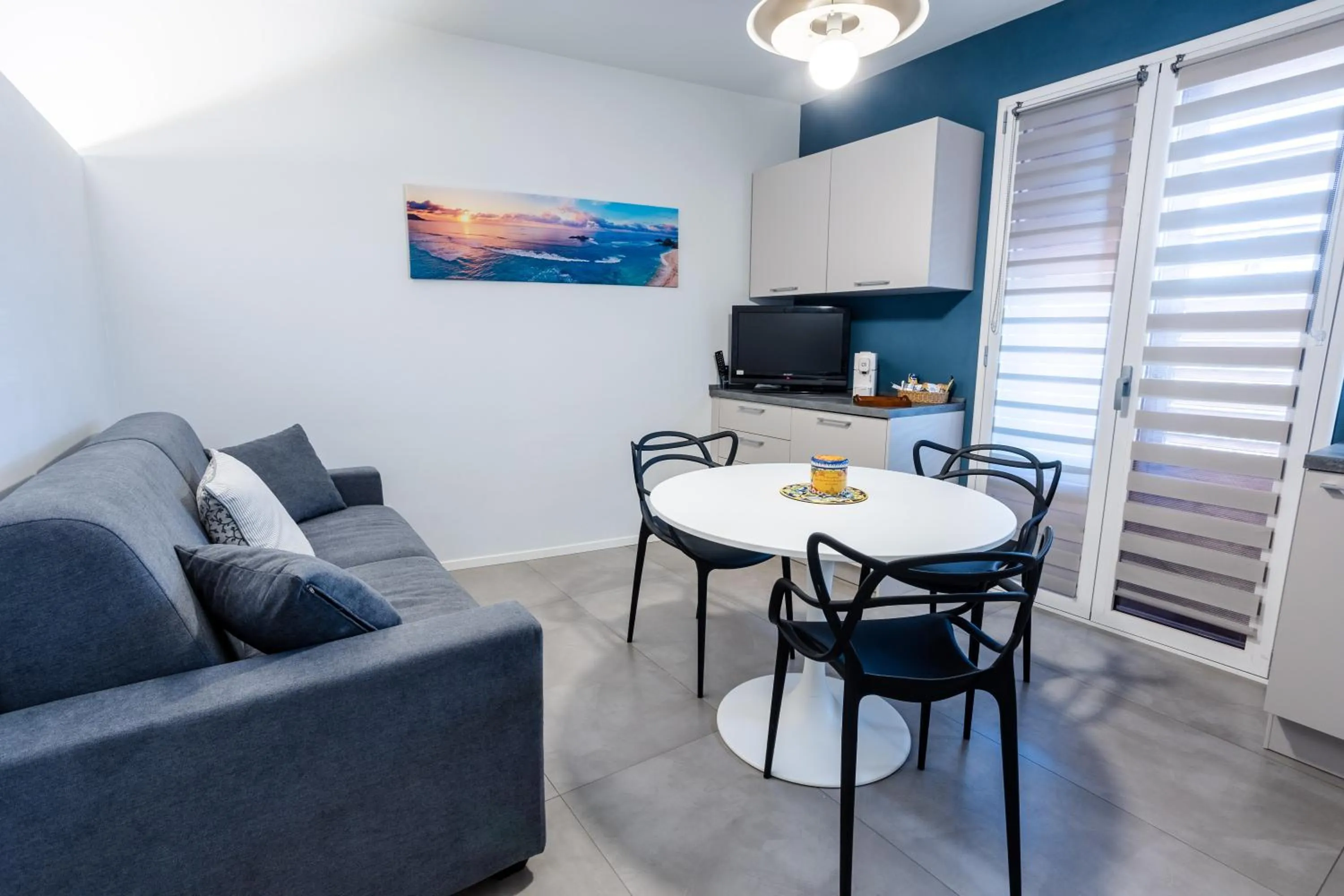 Communal lounge/ TV room in Porta San Paolo House