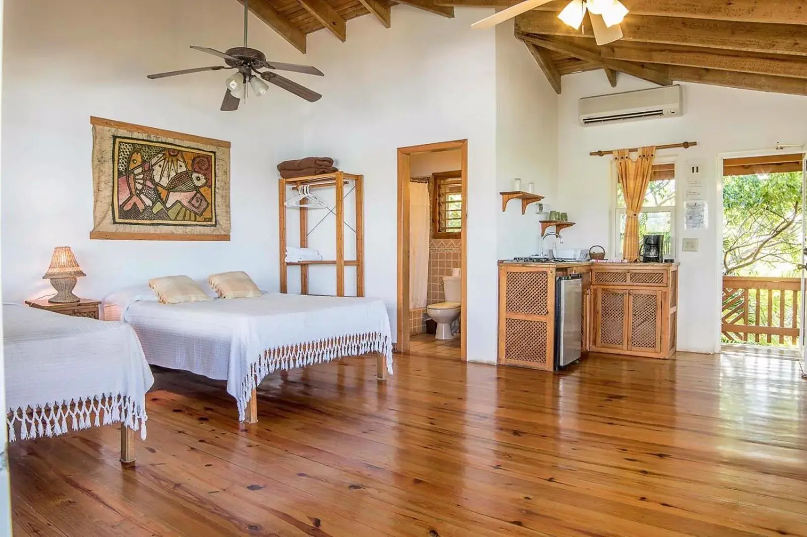 Deluxe Studio with Sea View - single occupancy in Hotel Posada Las Orquídeas,West End Deluxe Studio with Sea View - single occupancy in Hotel Posada Las Orquídeas,West End