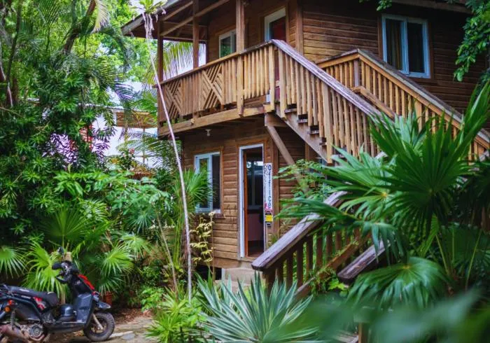 Property building in Hotel Posada Las Orquídeas,West End