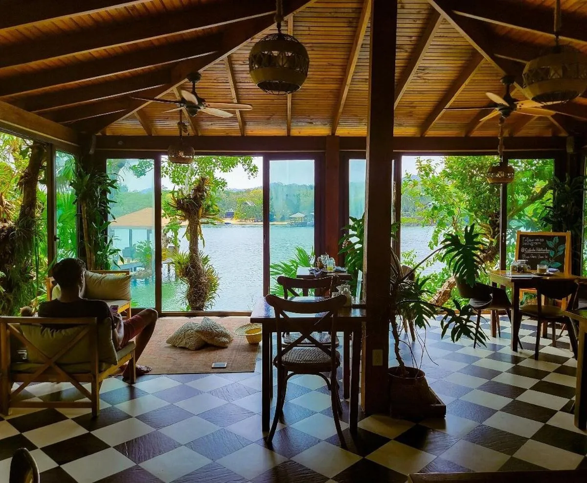 Restaurant/places to eat in Hotel Posada Las Orquídeas,West End