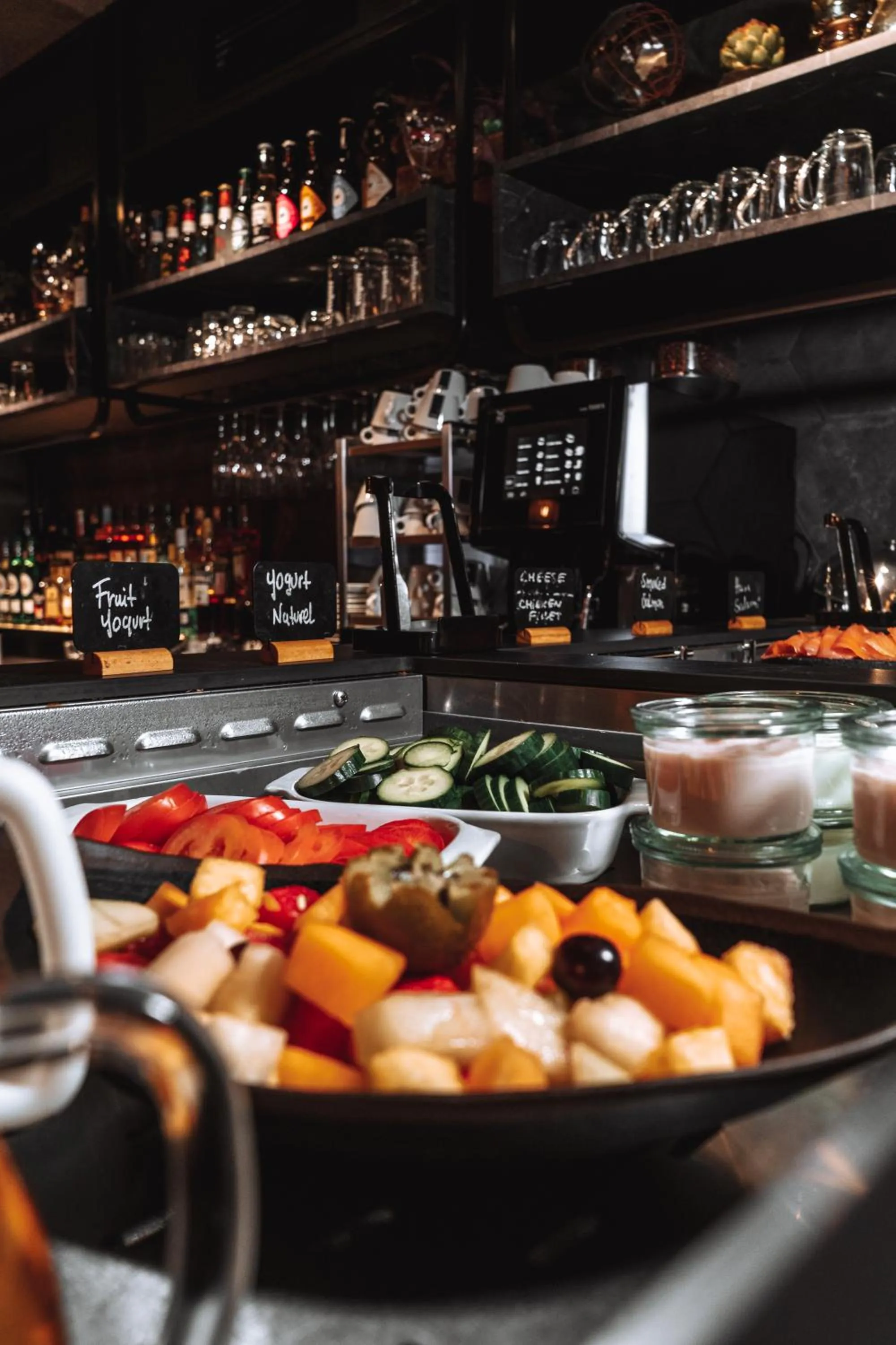 Buffet breakfast in The Highlander Amsterdam