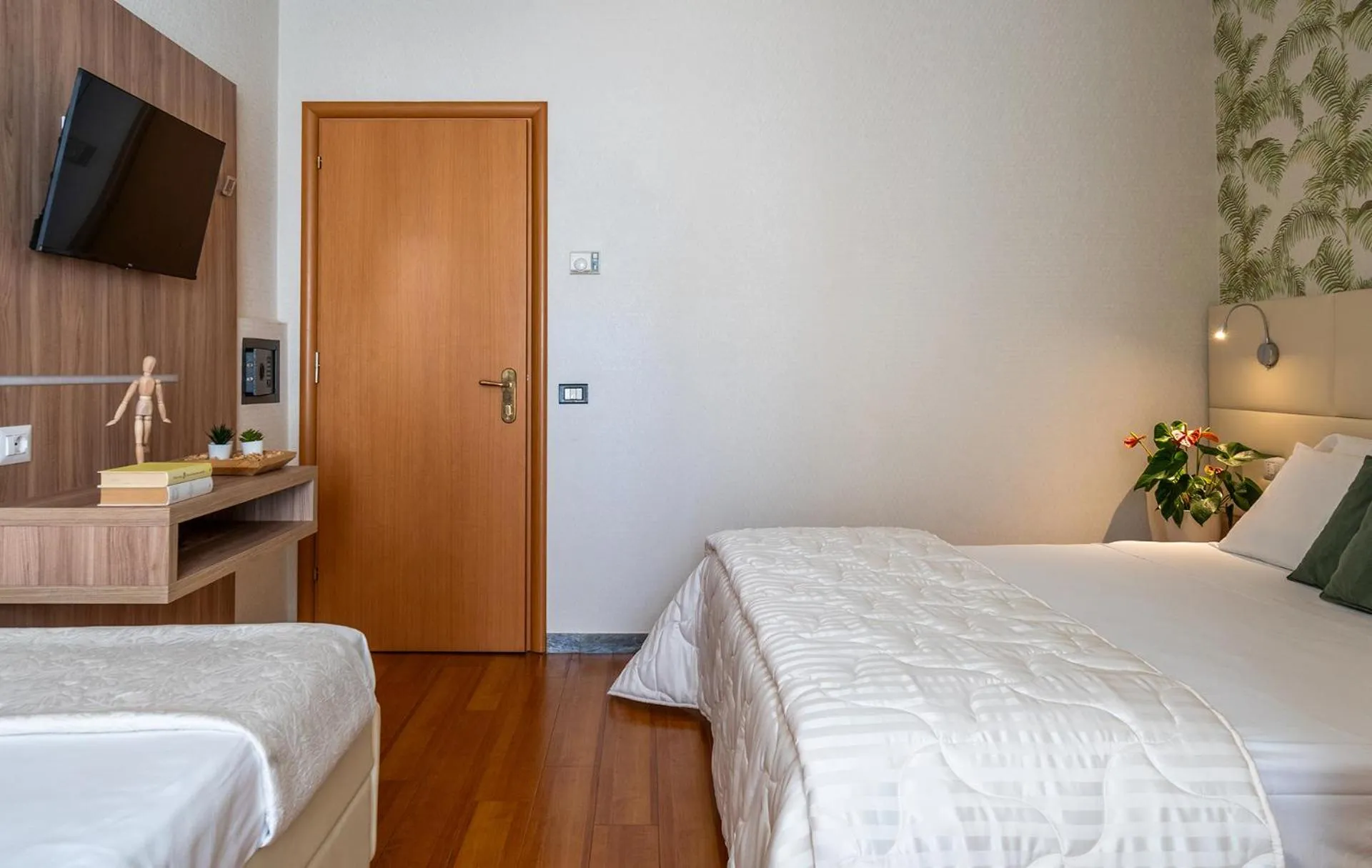 Bedroom, Bed in Hotel Rondinella e Viola