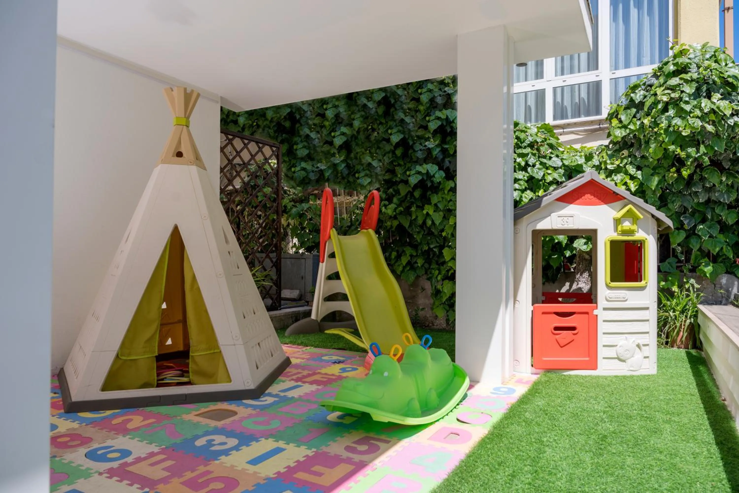 Children play ground in Hotel Rondinella e Viola