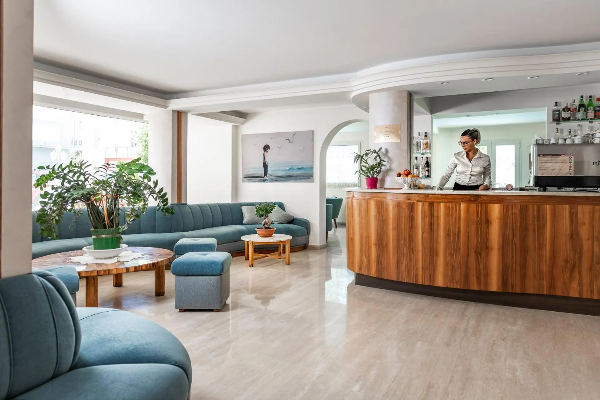 Communal lounge/ TV room in Hotel Rondinella e Viola