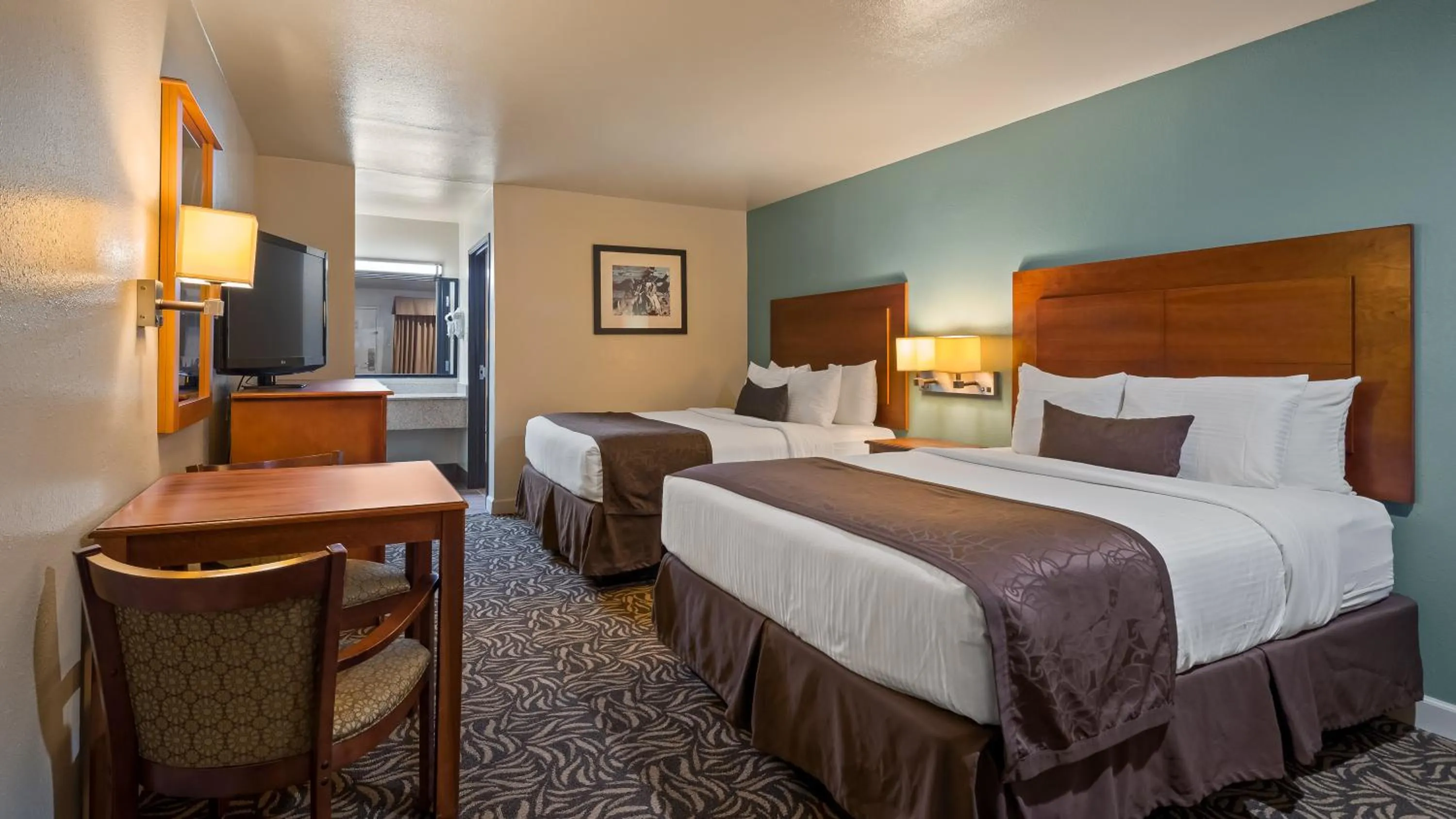 Photo of the whole room, Bed in Best Western Regency Inn & Suites