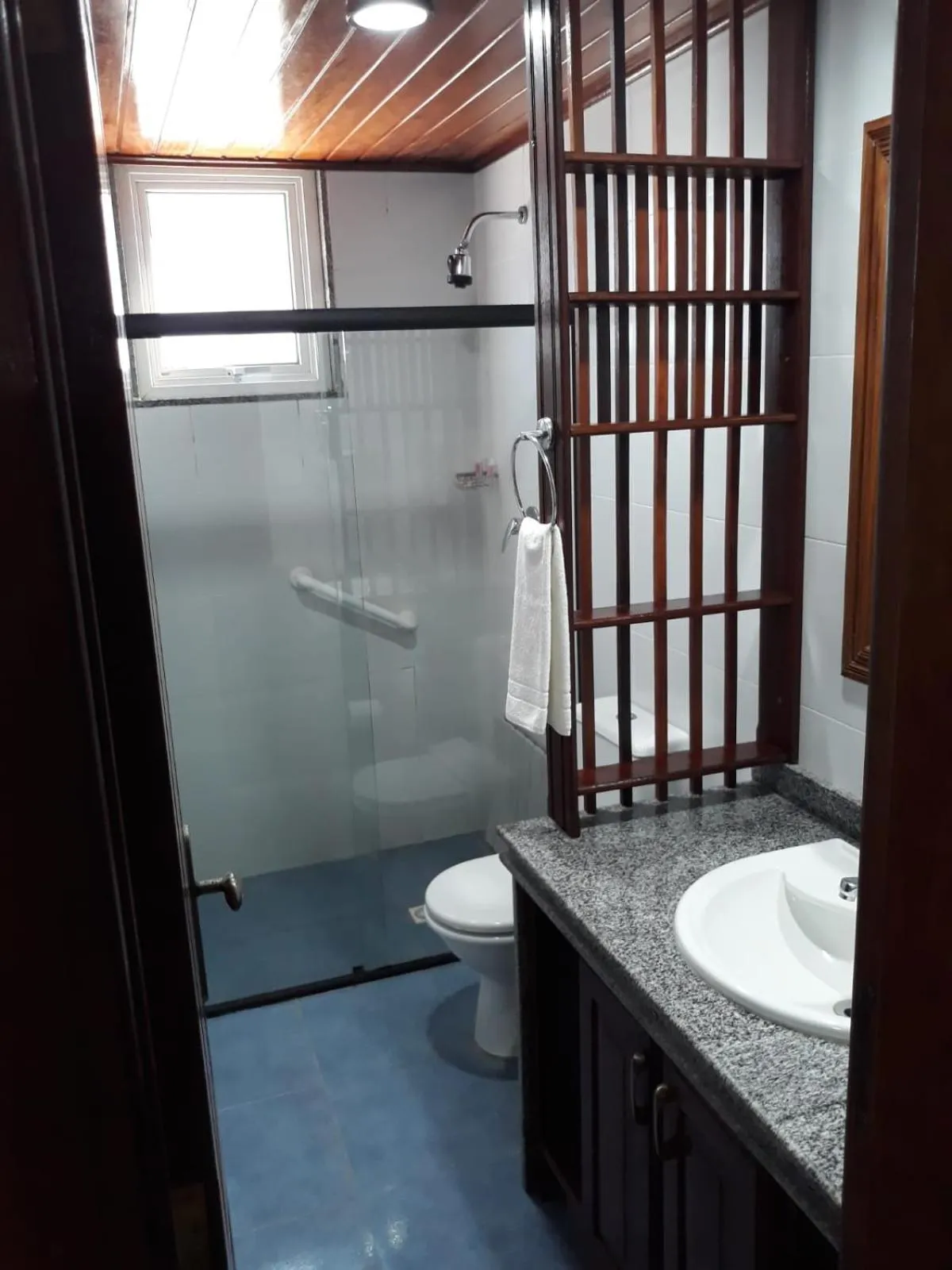 Shower in Hotel Du Lac Macaé