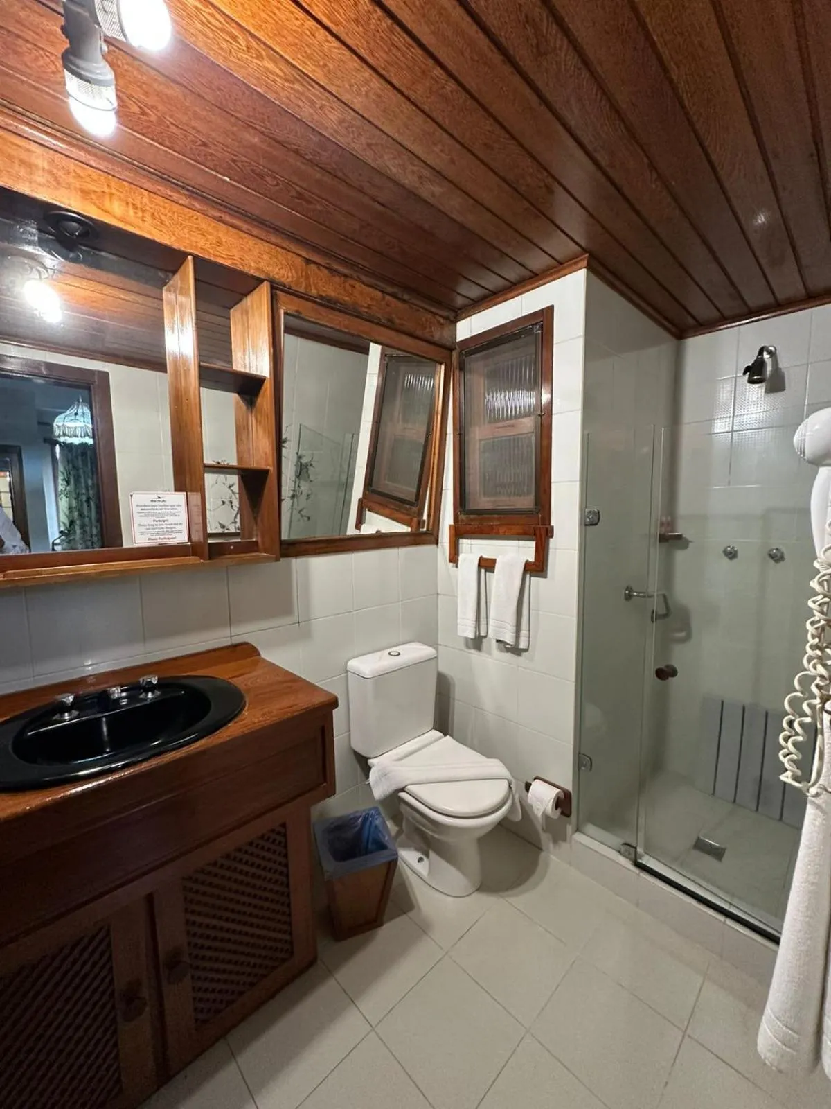 Bathroom in Hotel Du Lac Macaé