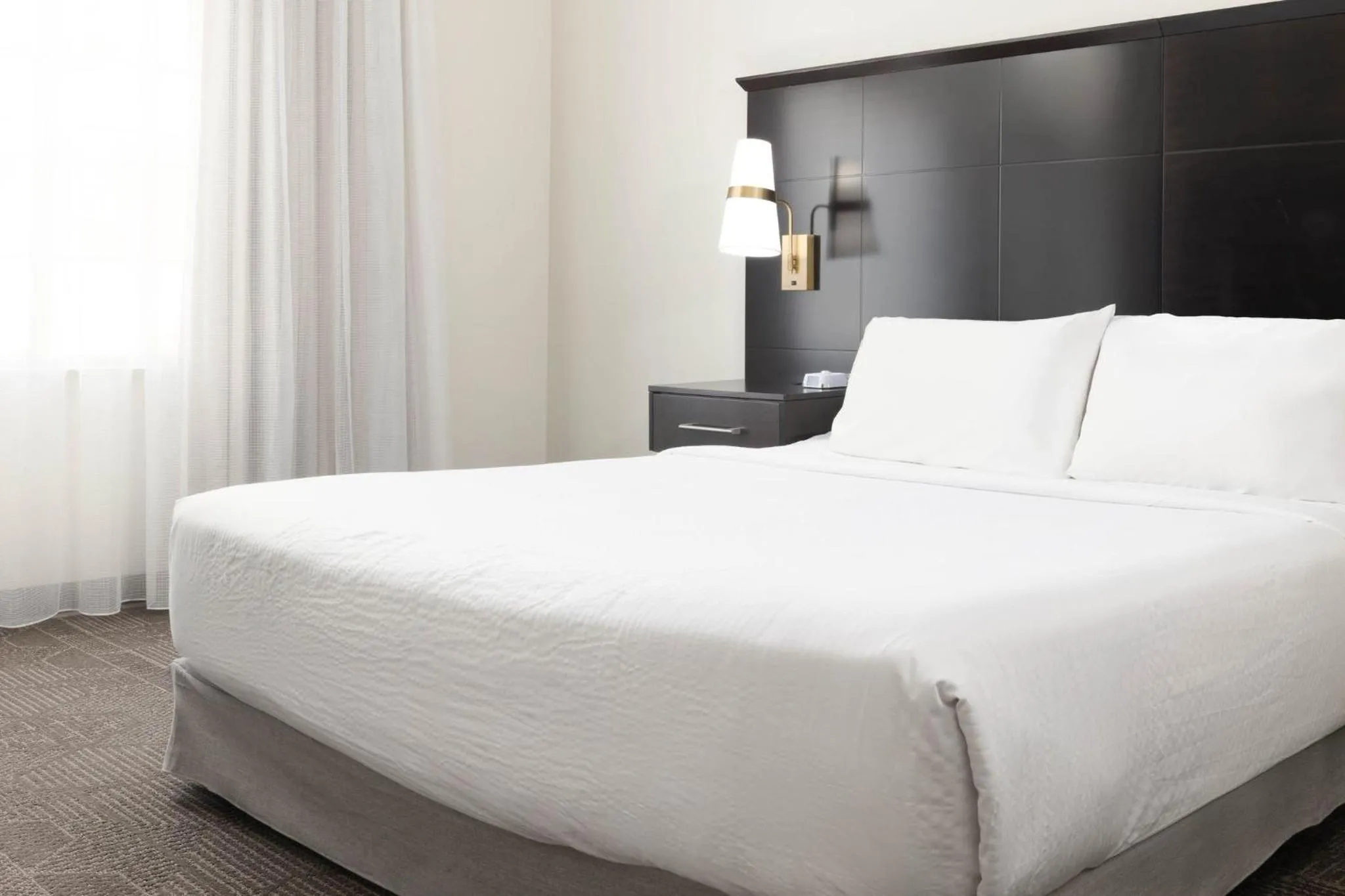 Photo of the whole room, Bed in Staybridge Suites Chandler by IHG