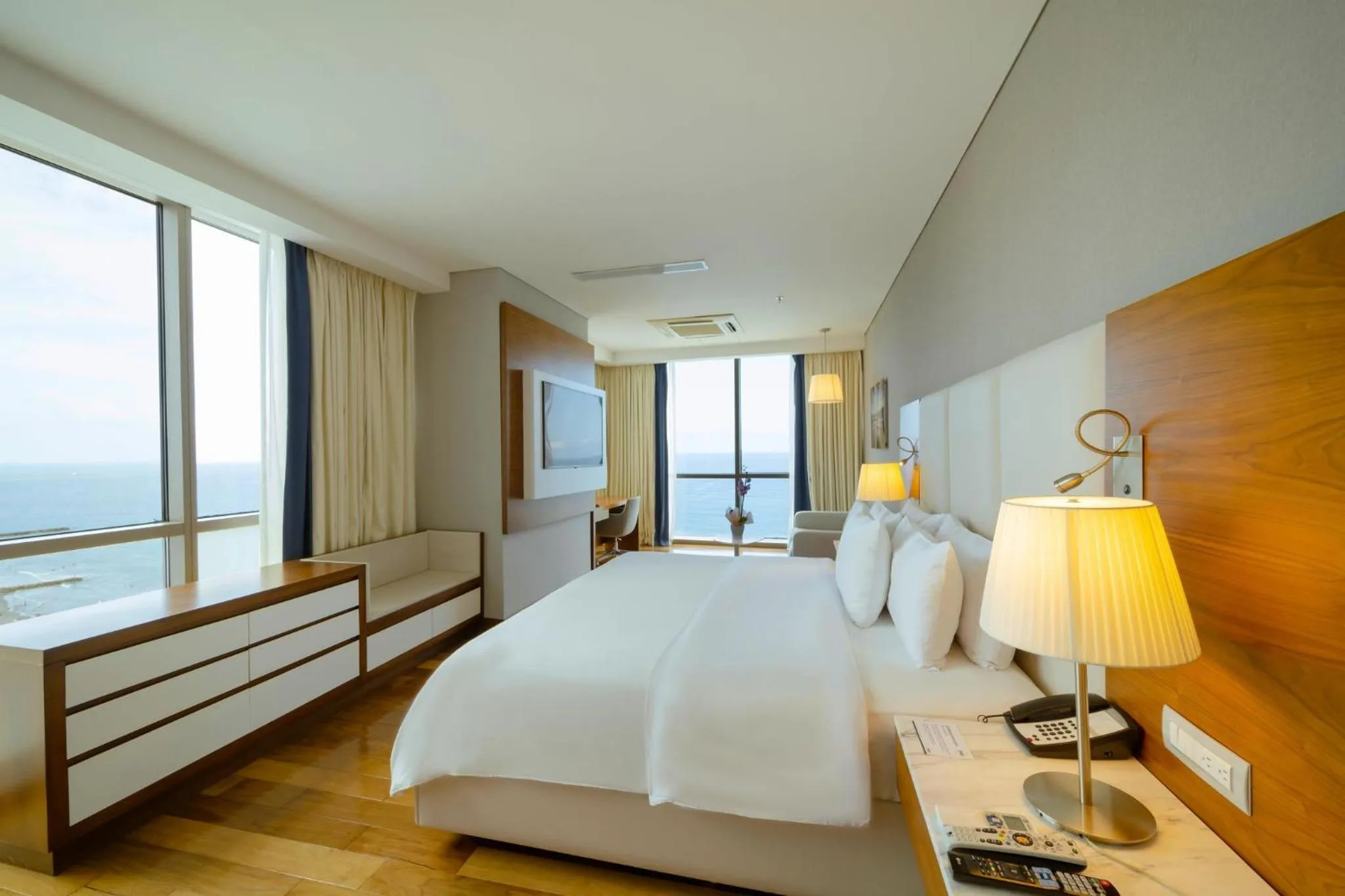 Photo of the whole room, Bed in Hotel InterContinental Cartagena by IHG