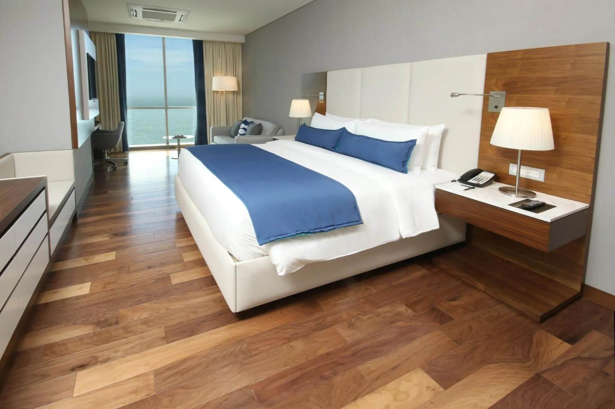 Photo of the whole room, Bed in Hotel InterContinental Cartagena by IHG