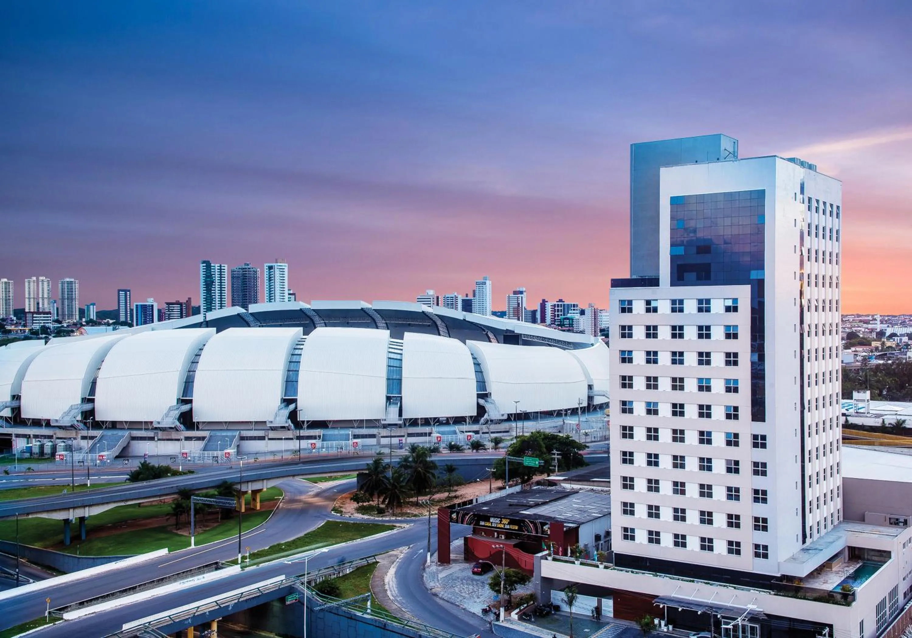 Property building in Praiamar Arena