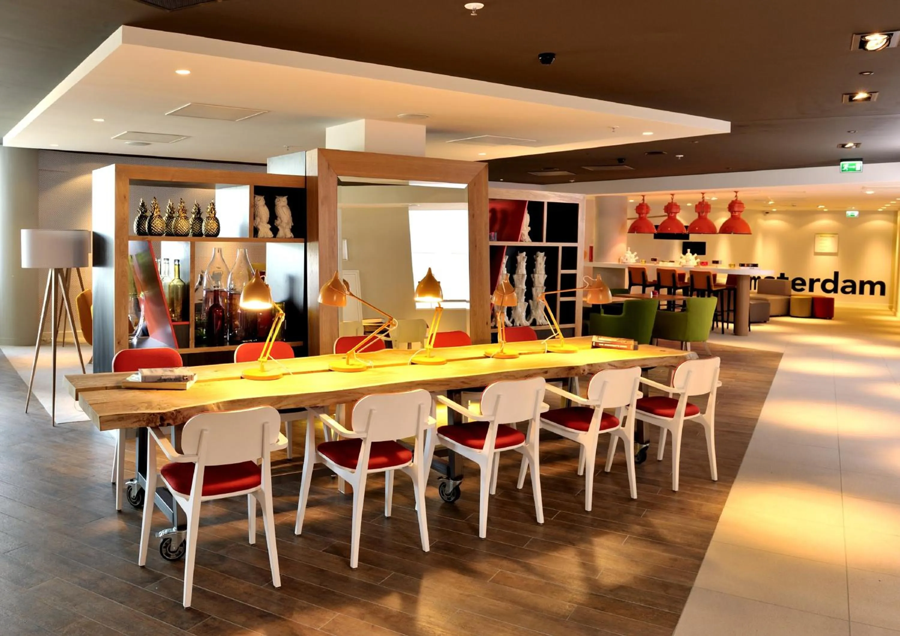 Lobby or reception in Holiday Inn Express Amsterdam Arena Towers by IHG