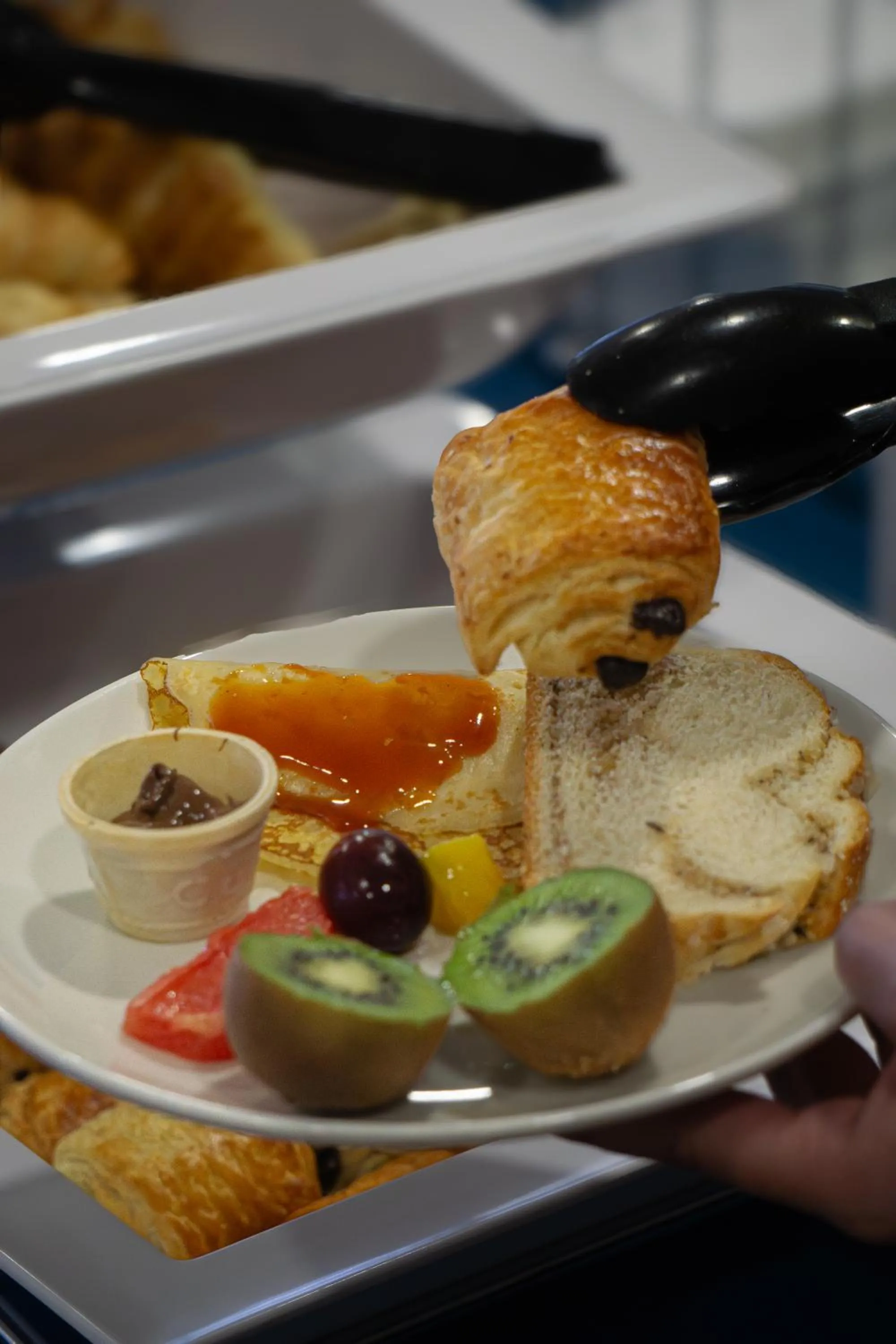 Restaurant/places to eat in Holiday Inn Express Strasbourg Centre by IHG