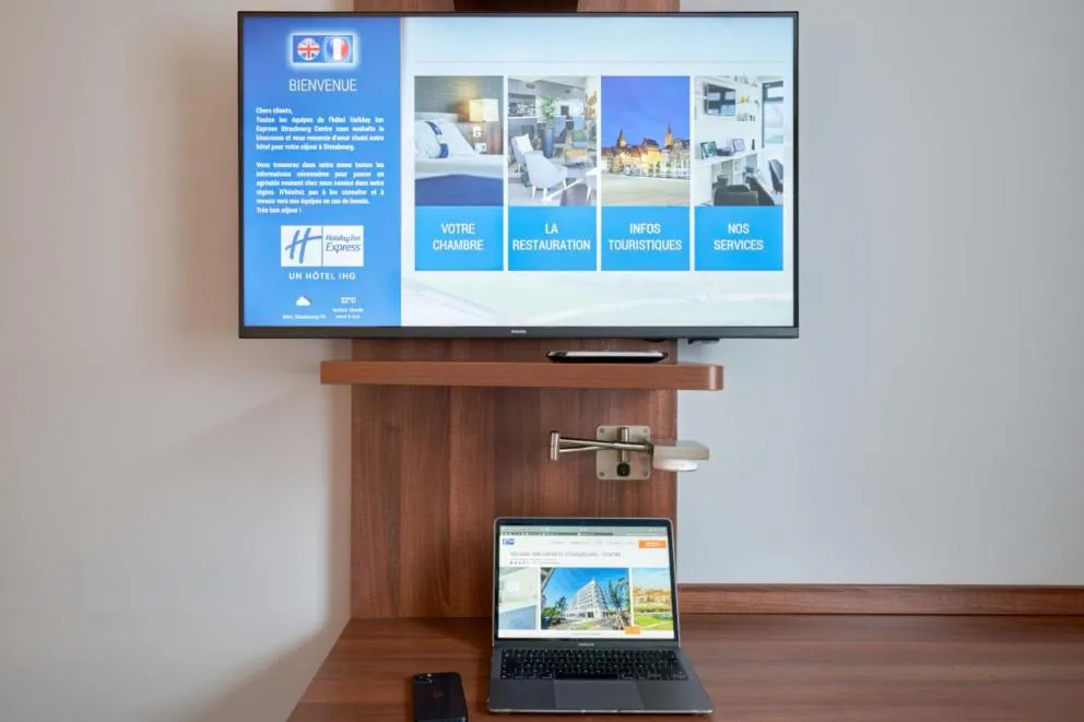 TV and multimedia in Holiday Inn Express Strasbourg Centre by IHG