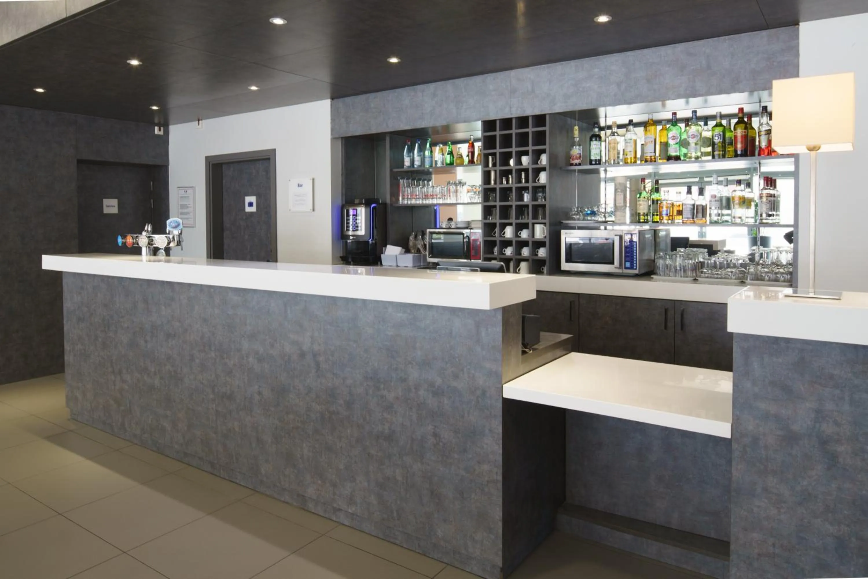 Lounge or bar in Holiday Inn Express Strasbourg Centre by IHG