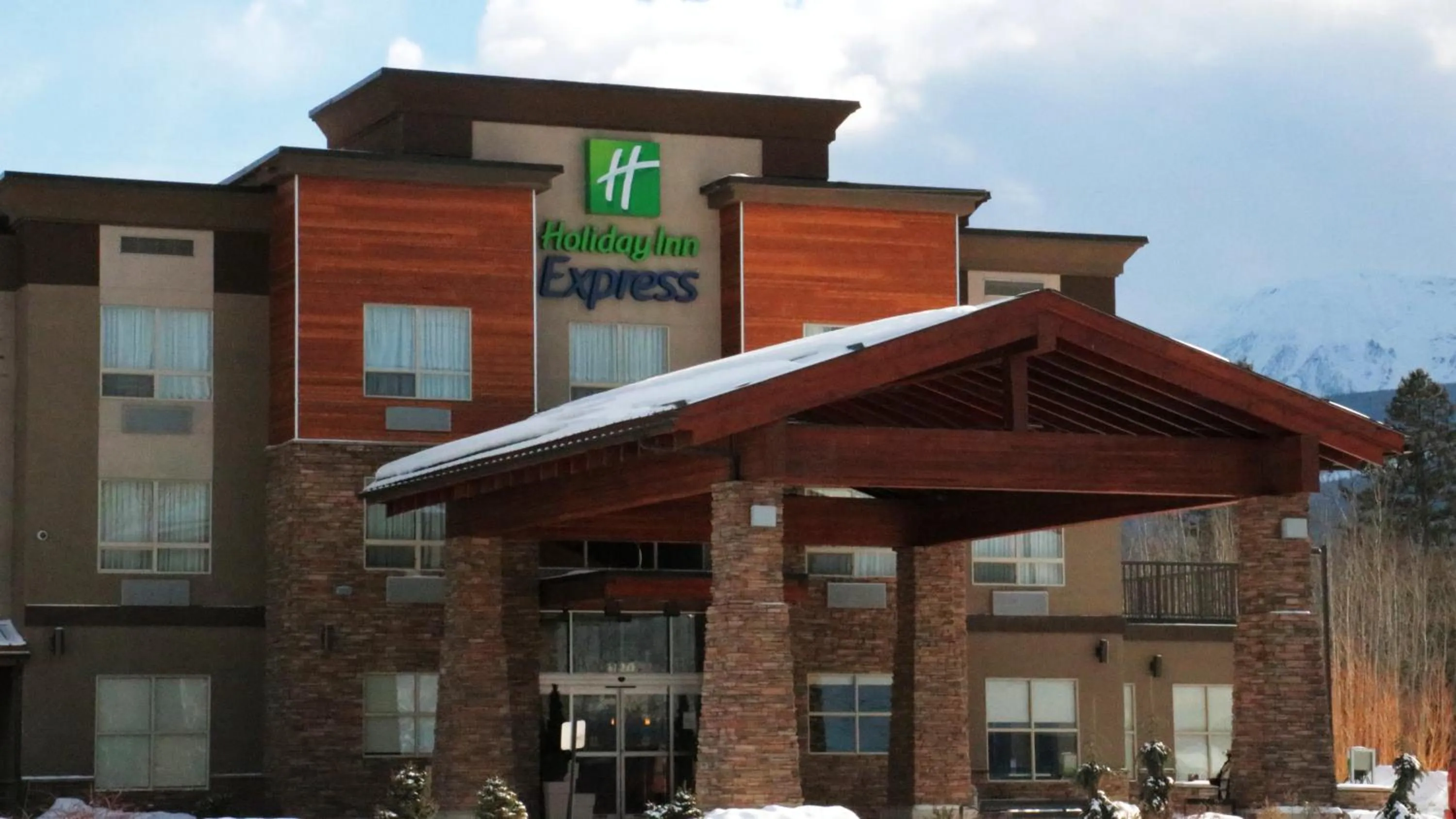 Property building in Holiday Inn Express Golden-Kicking Horse by IHG