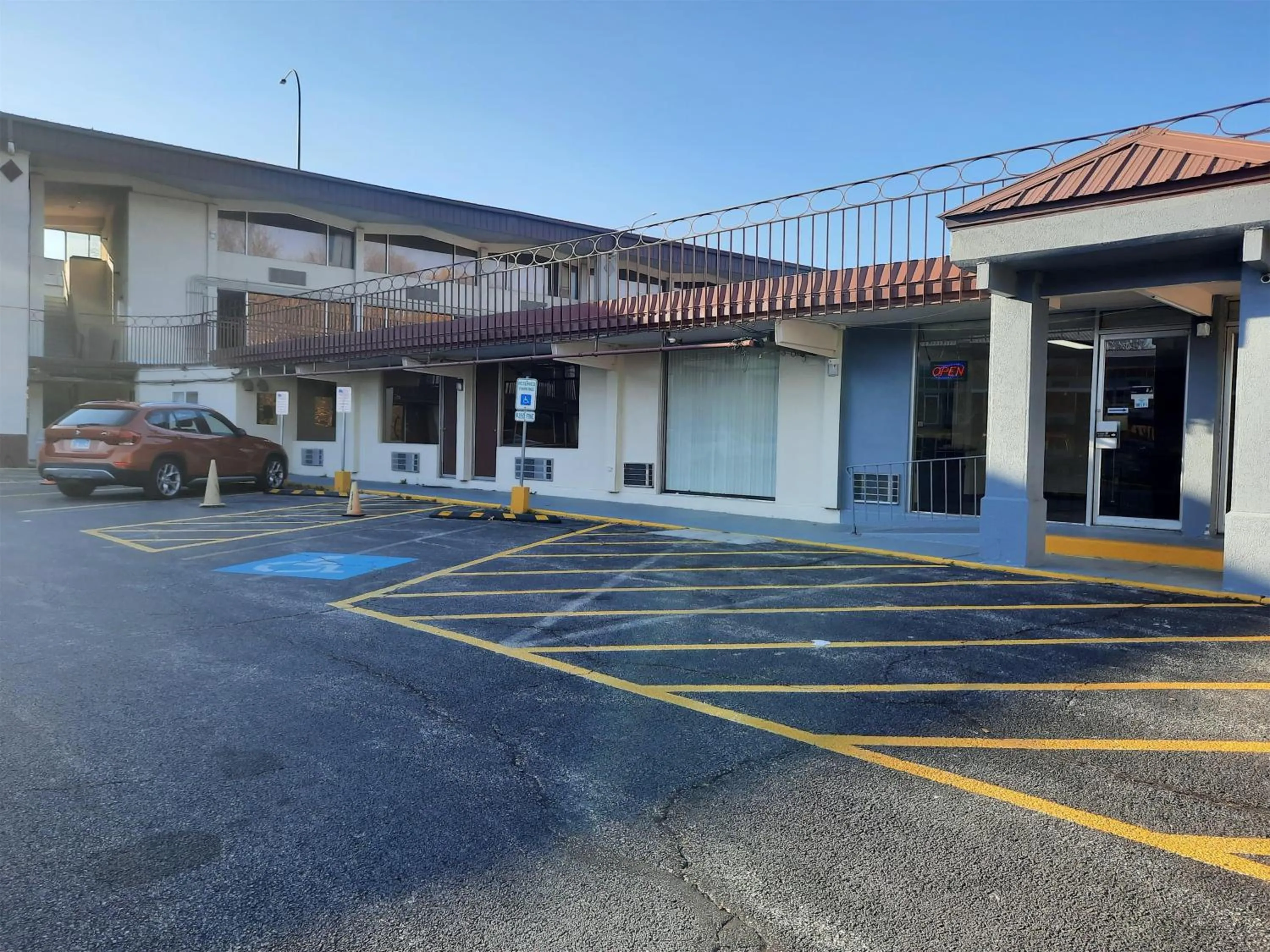 Property building in Americas Best Value Inn Moline