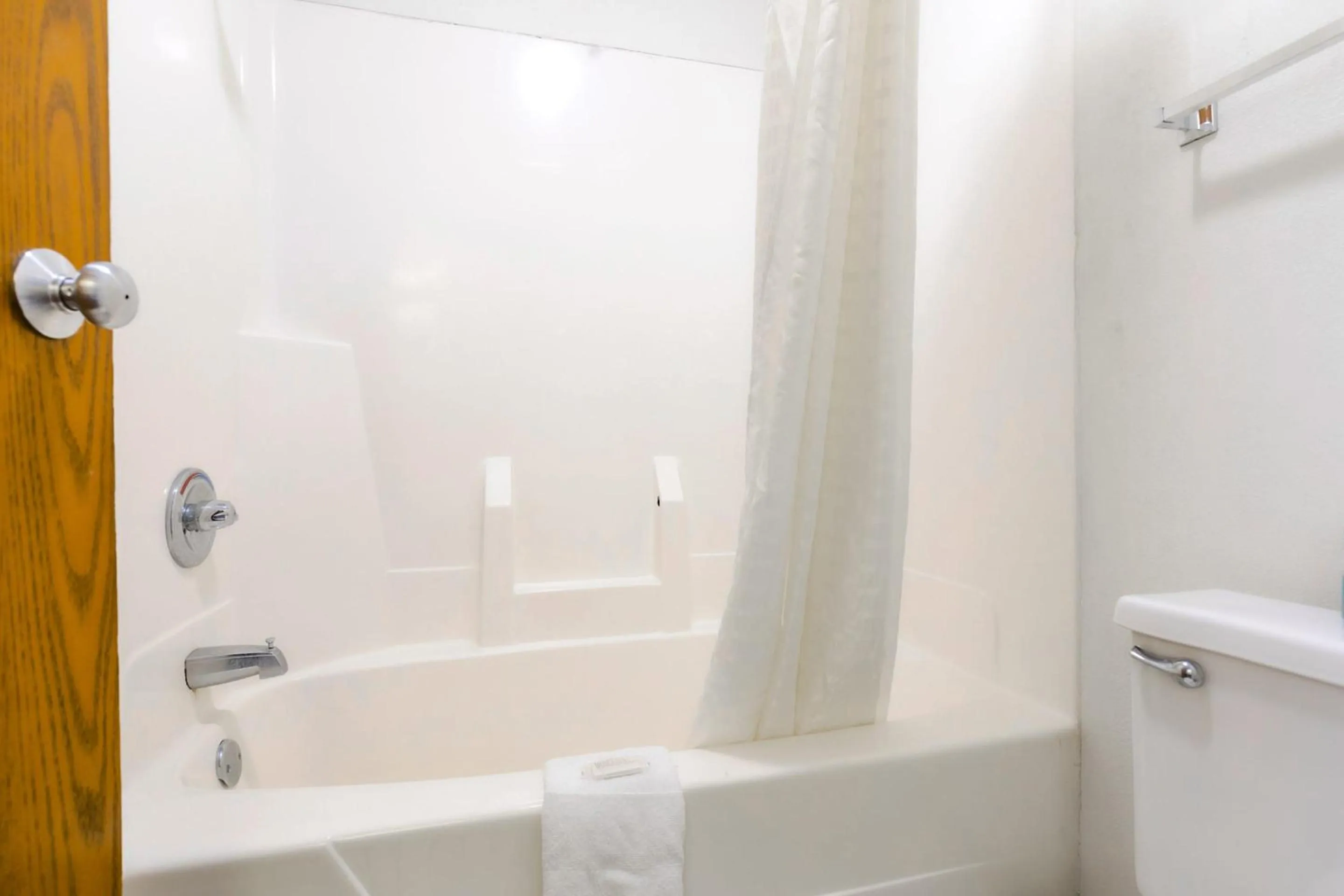 Bathroom in Super Sleep Inn