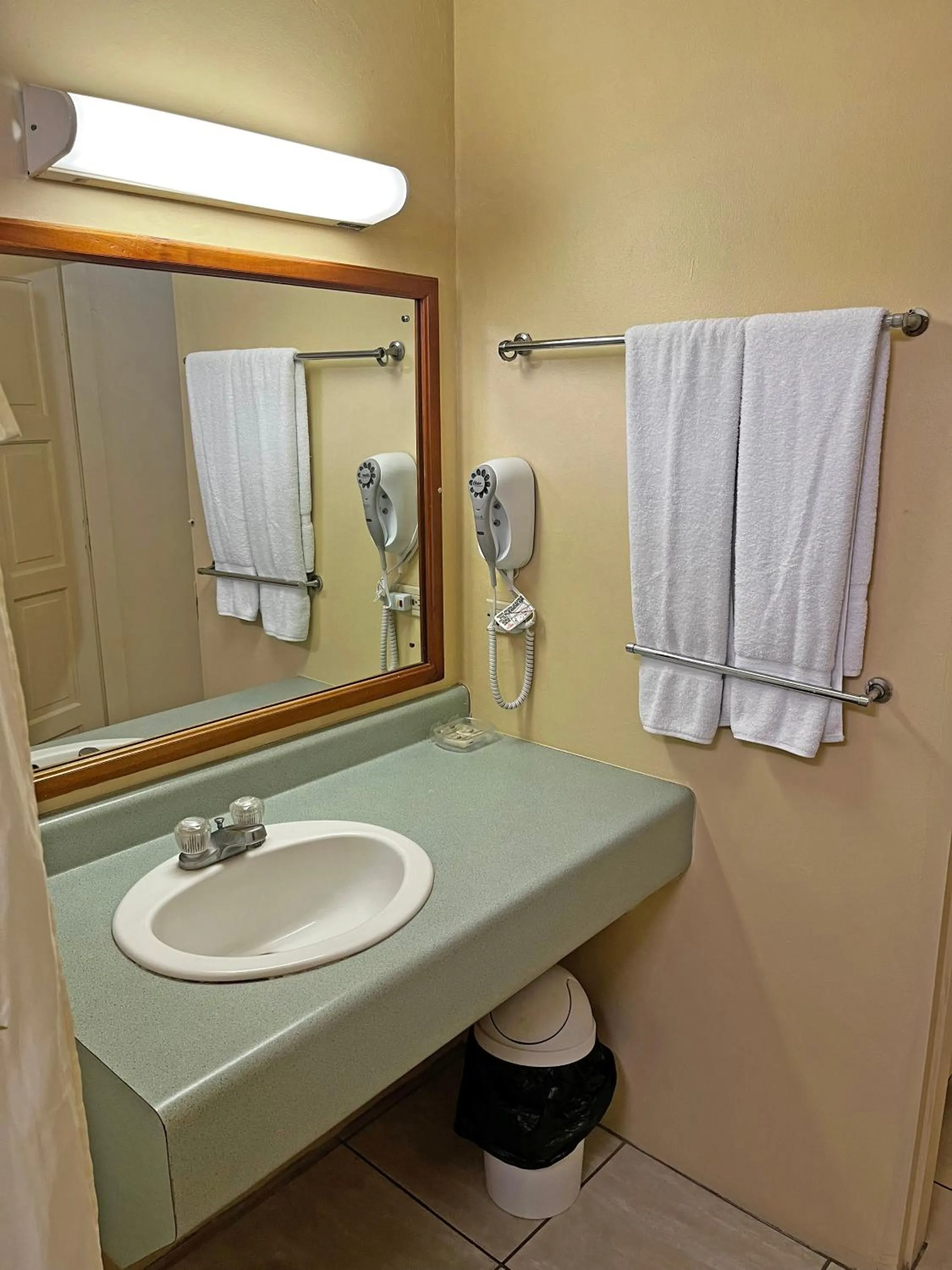 towels in Sundeck Suites