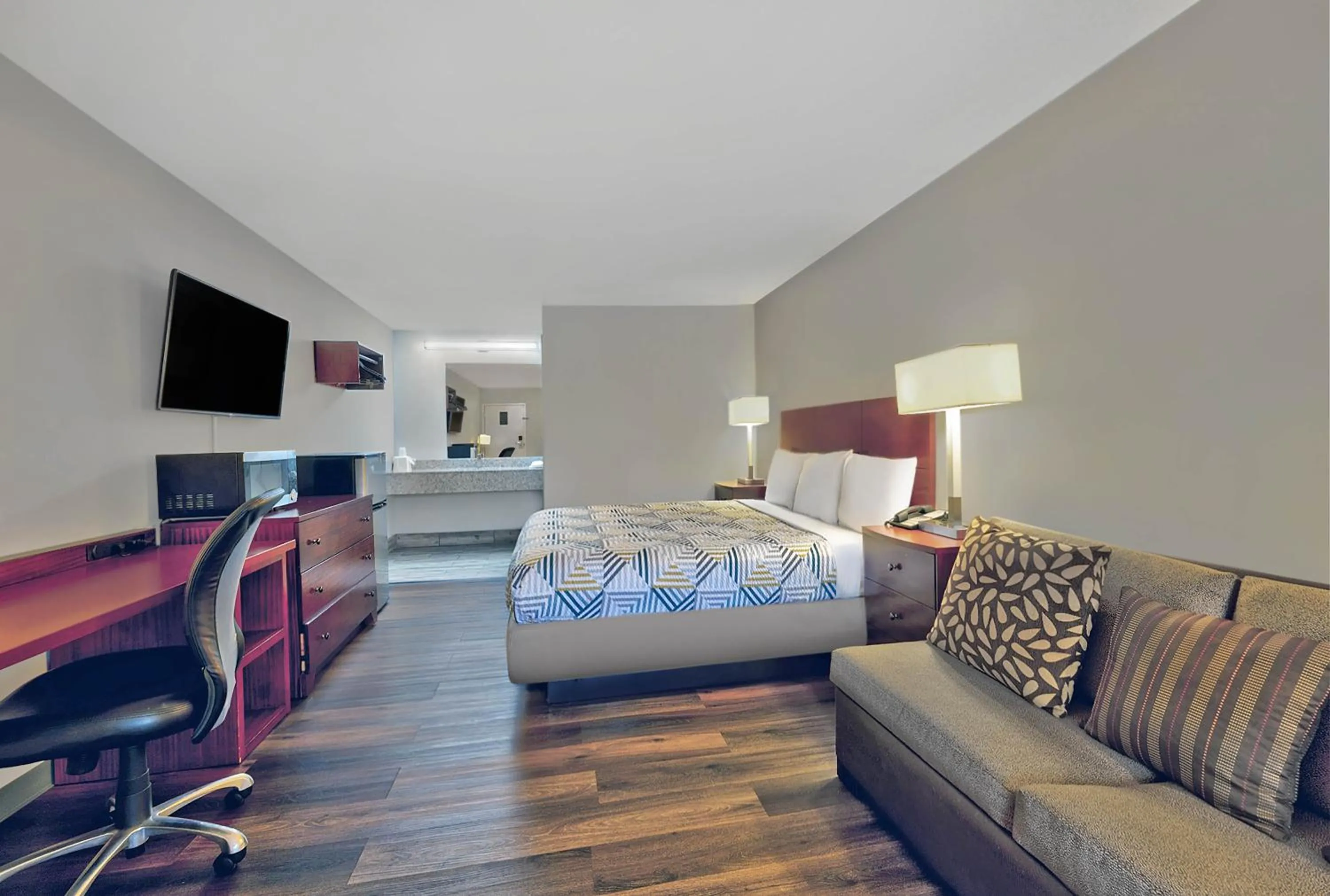 Bedroom, Bed in Motel 6 Scottsboro, AL Hwy 72