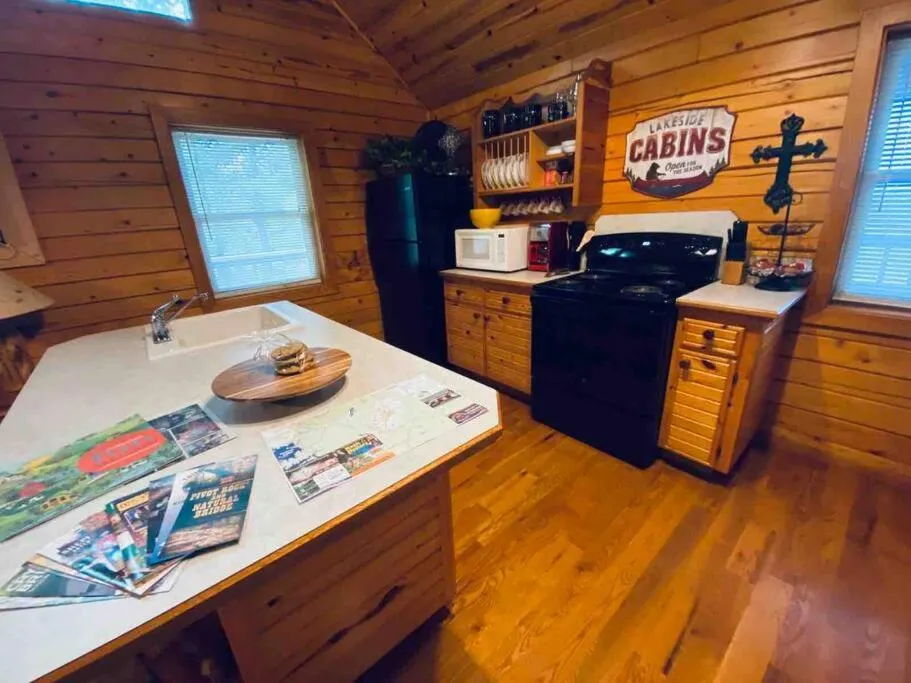 Chalet with a view at Bear Mountain - Hottub