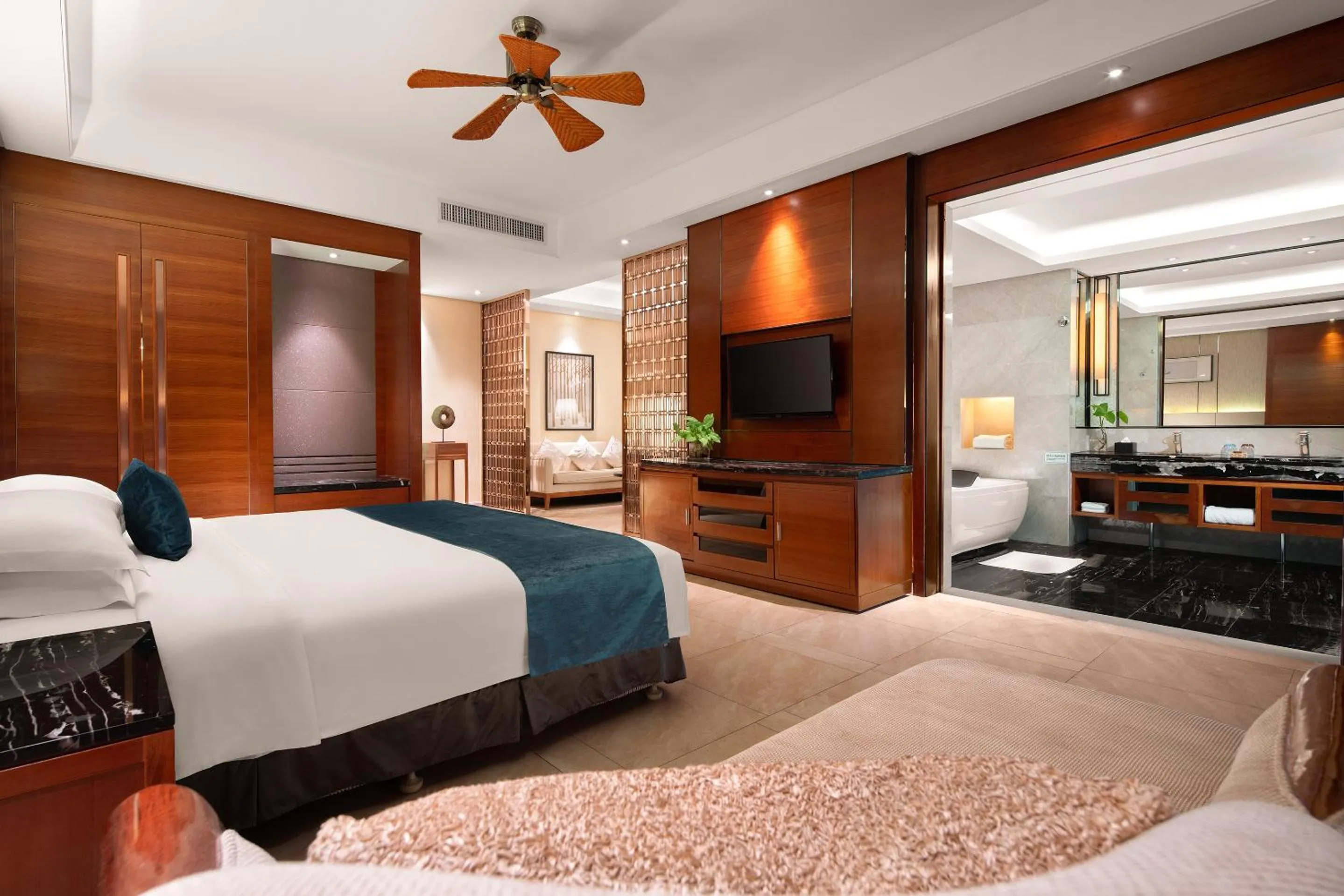 Bed in Country Garden Golden Beach Spring Hotel