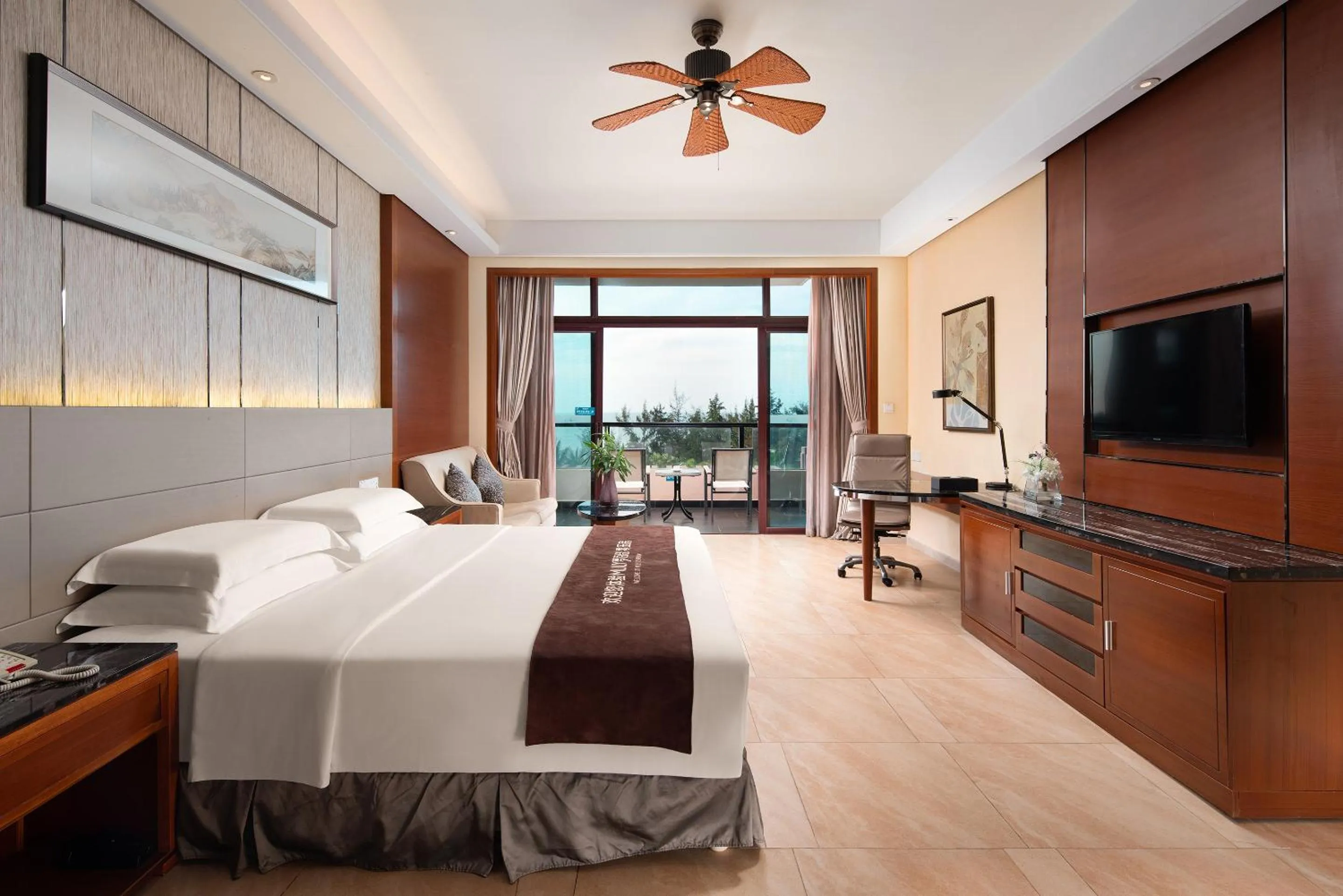 Photo of the whole room, Bed in Country Garden Golden Beach Spring Hotel