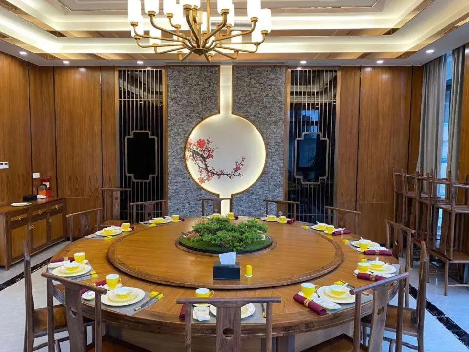 Restaurant/places to eat in SongShan Lake PingShang Serviced Hotel