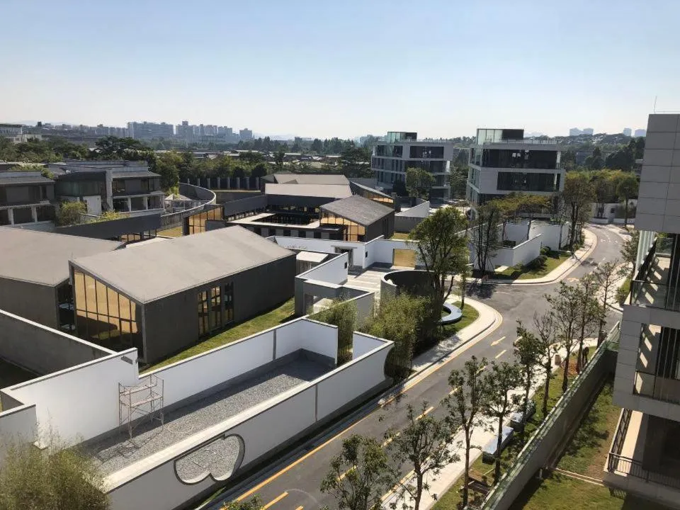 Property building in SongShan Lake PingShang Serviced Hotel